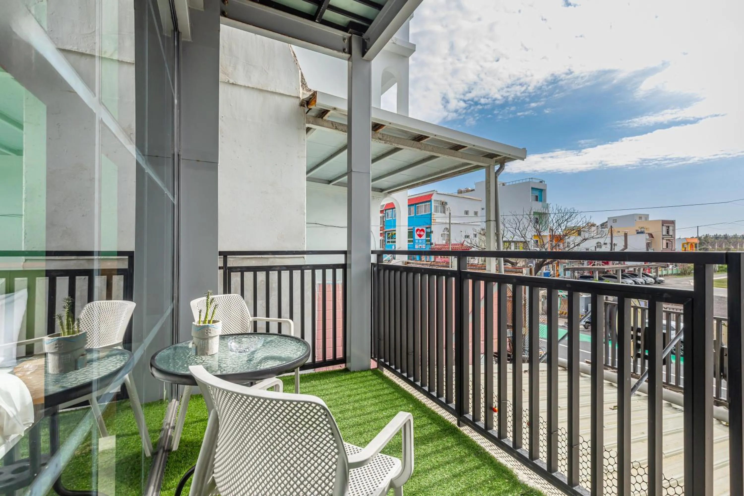 Balcony/Terrace in 35.5 Inn