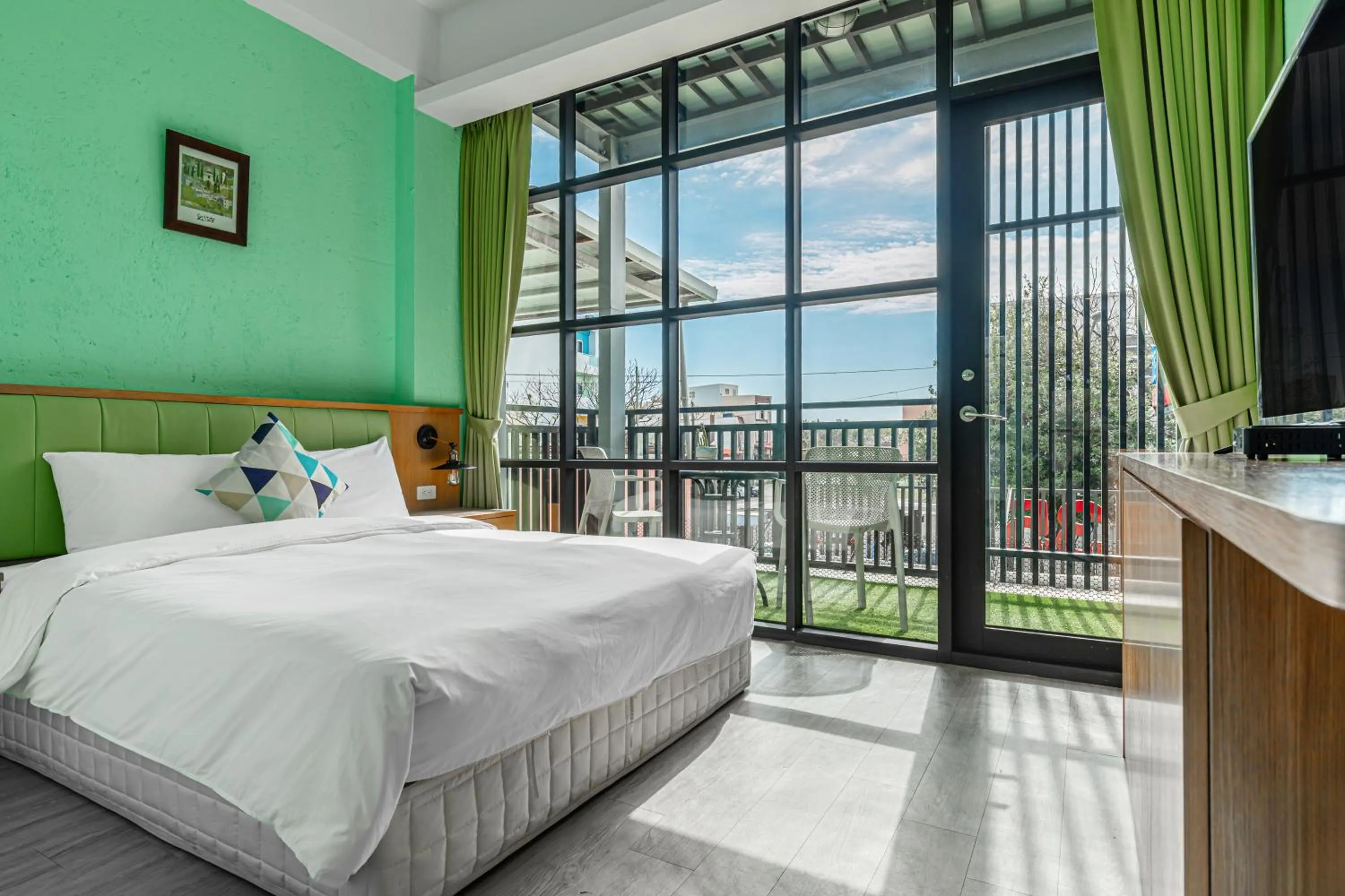 Photo of the whole room, Bed in 35.5 Inn