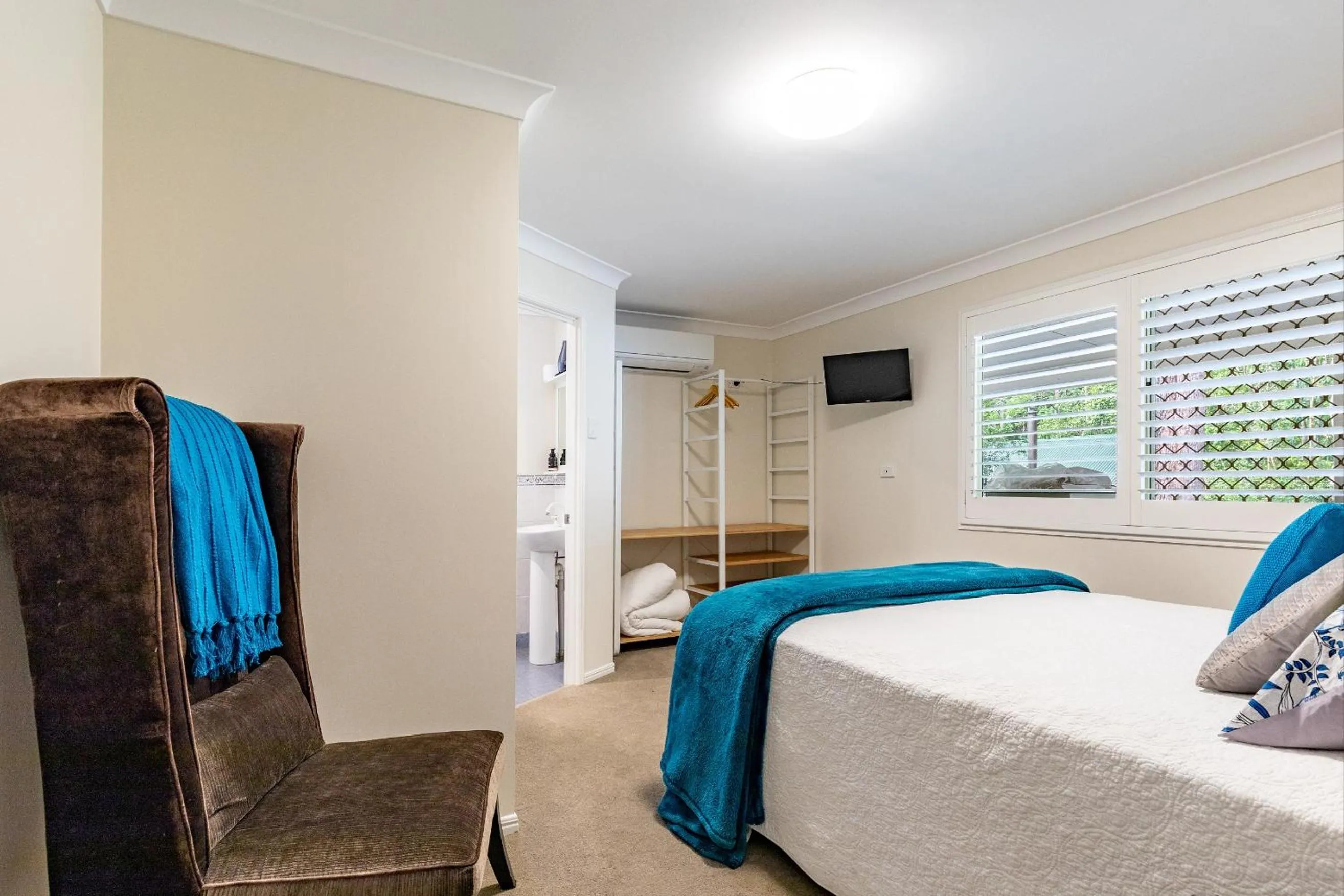 Bed in Woodford Gardens