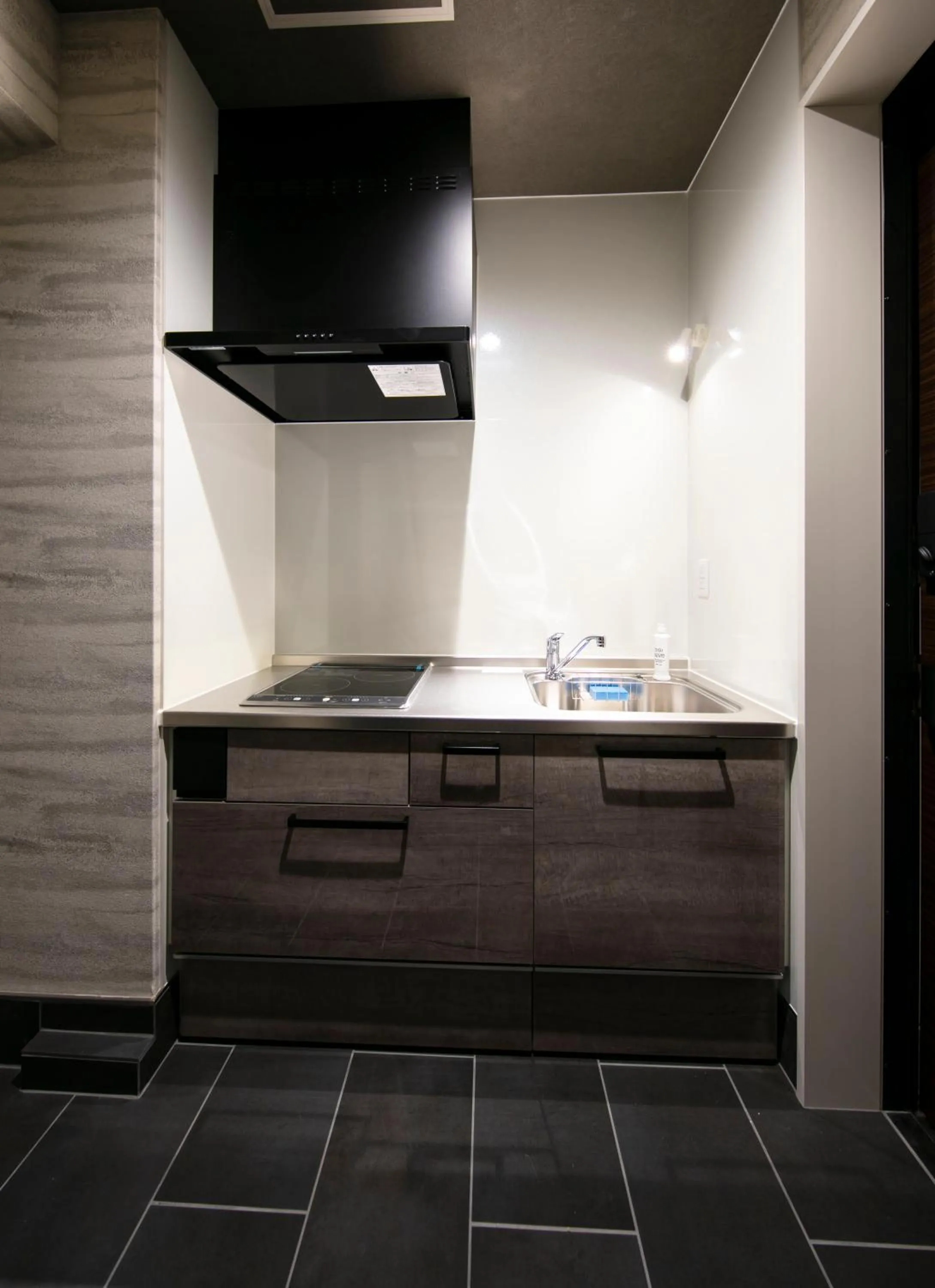 Photo of the whole room in GRAND BASE Takamatsu