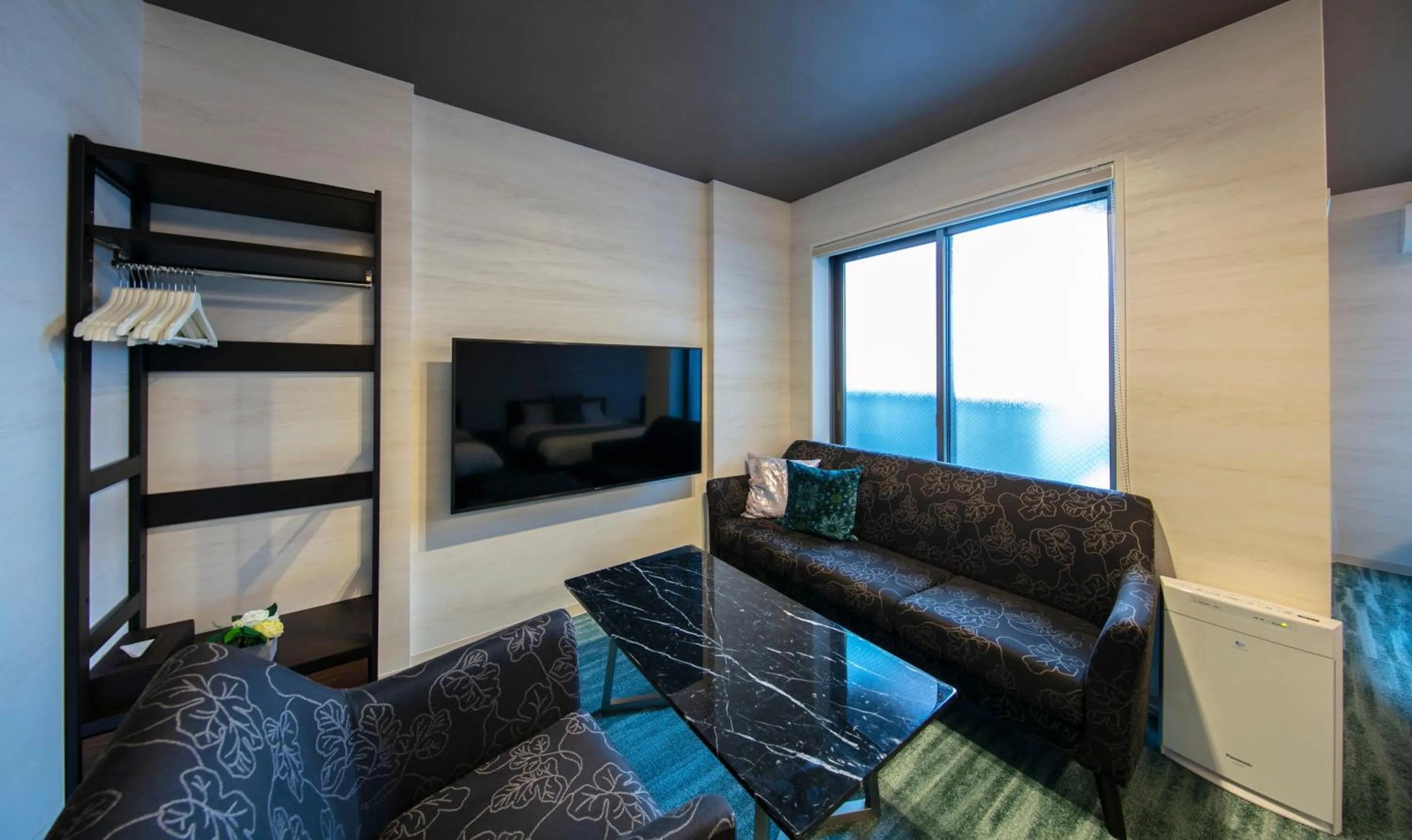 Photo of the whole room in GRAND BASE Takamatsu