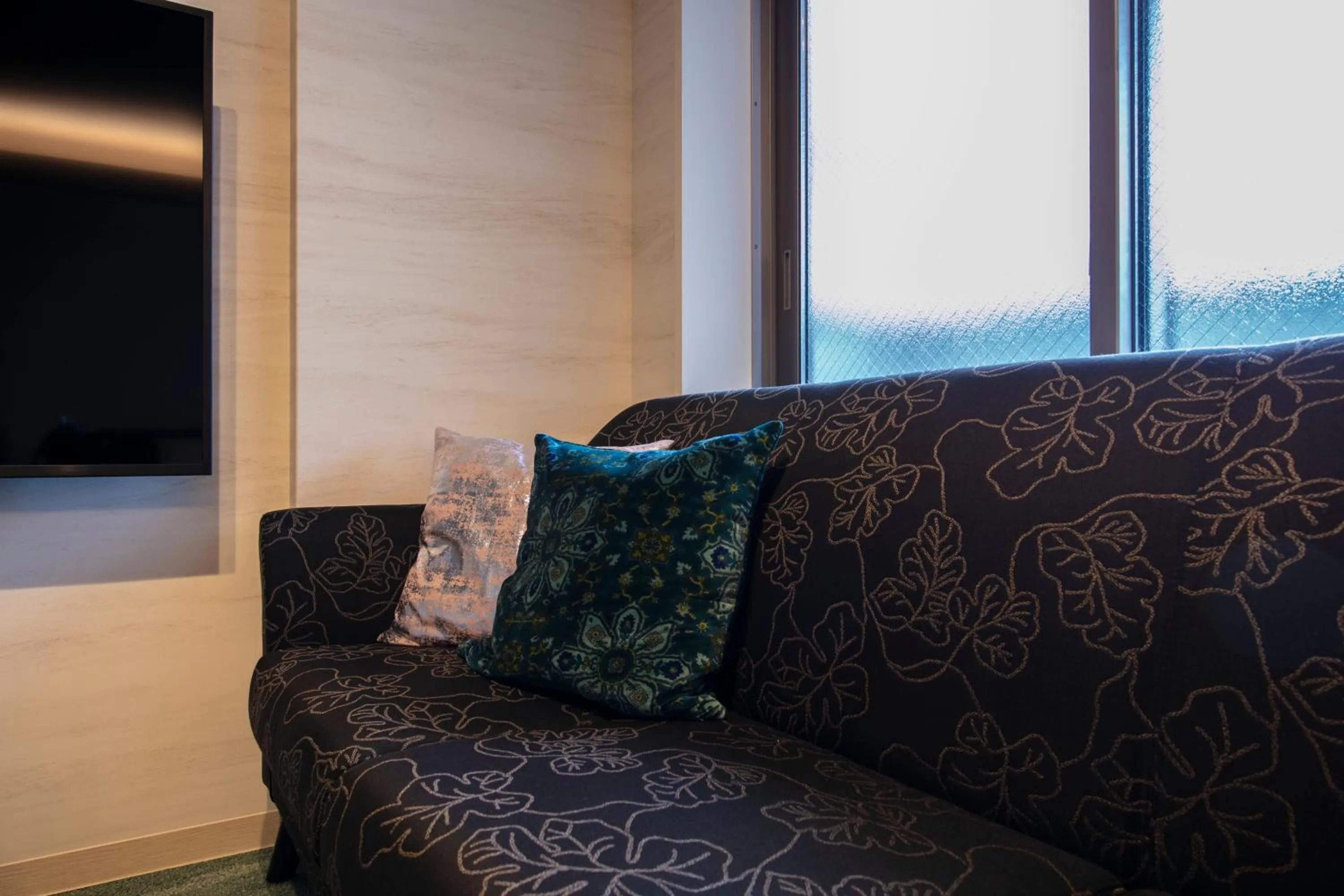 Photo of the whole room in GRAND BASE Takamatsu