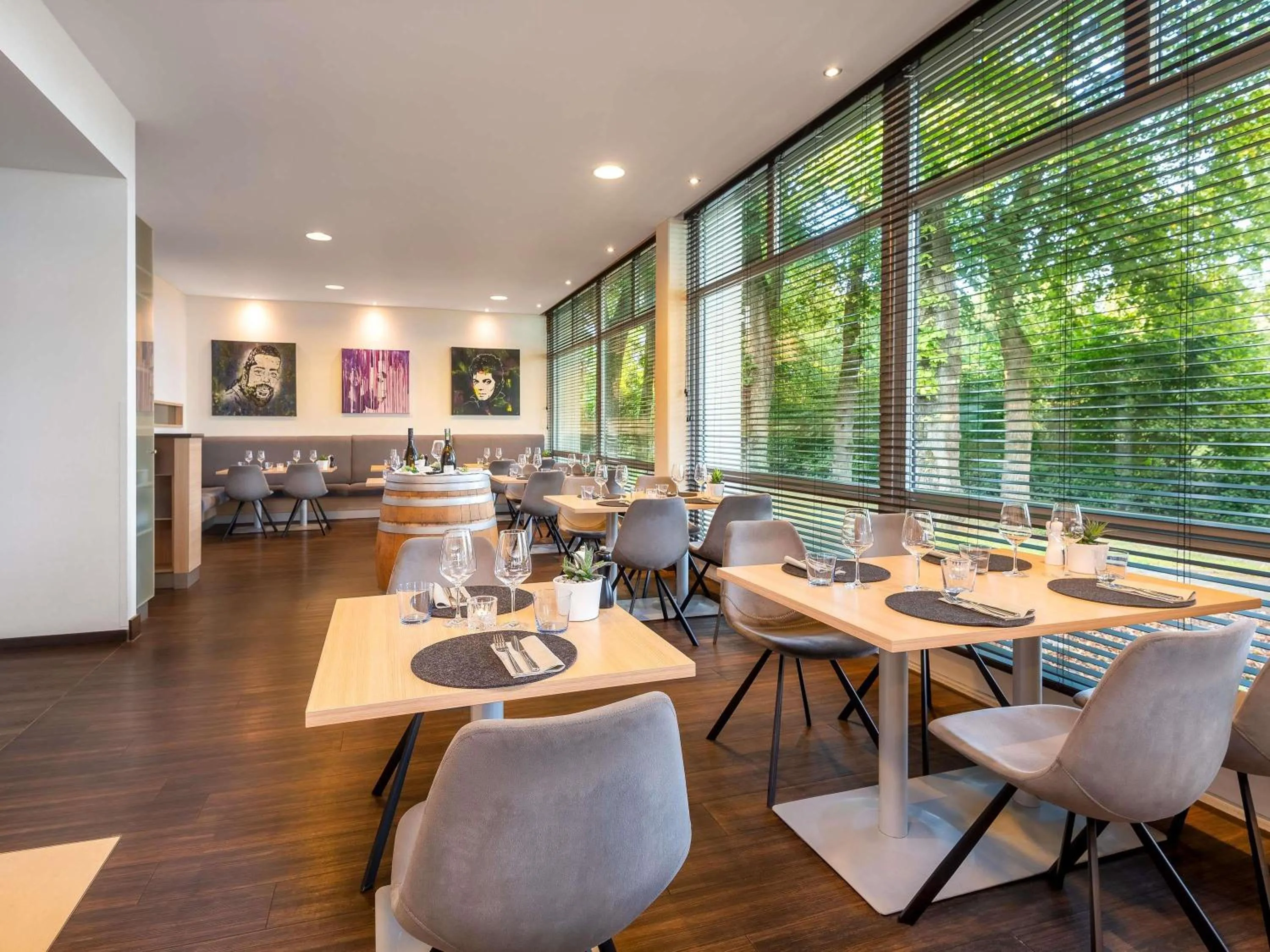 Restaurant/places to eat in Mercure Hotel Bielefeld Johannisberg