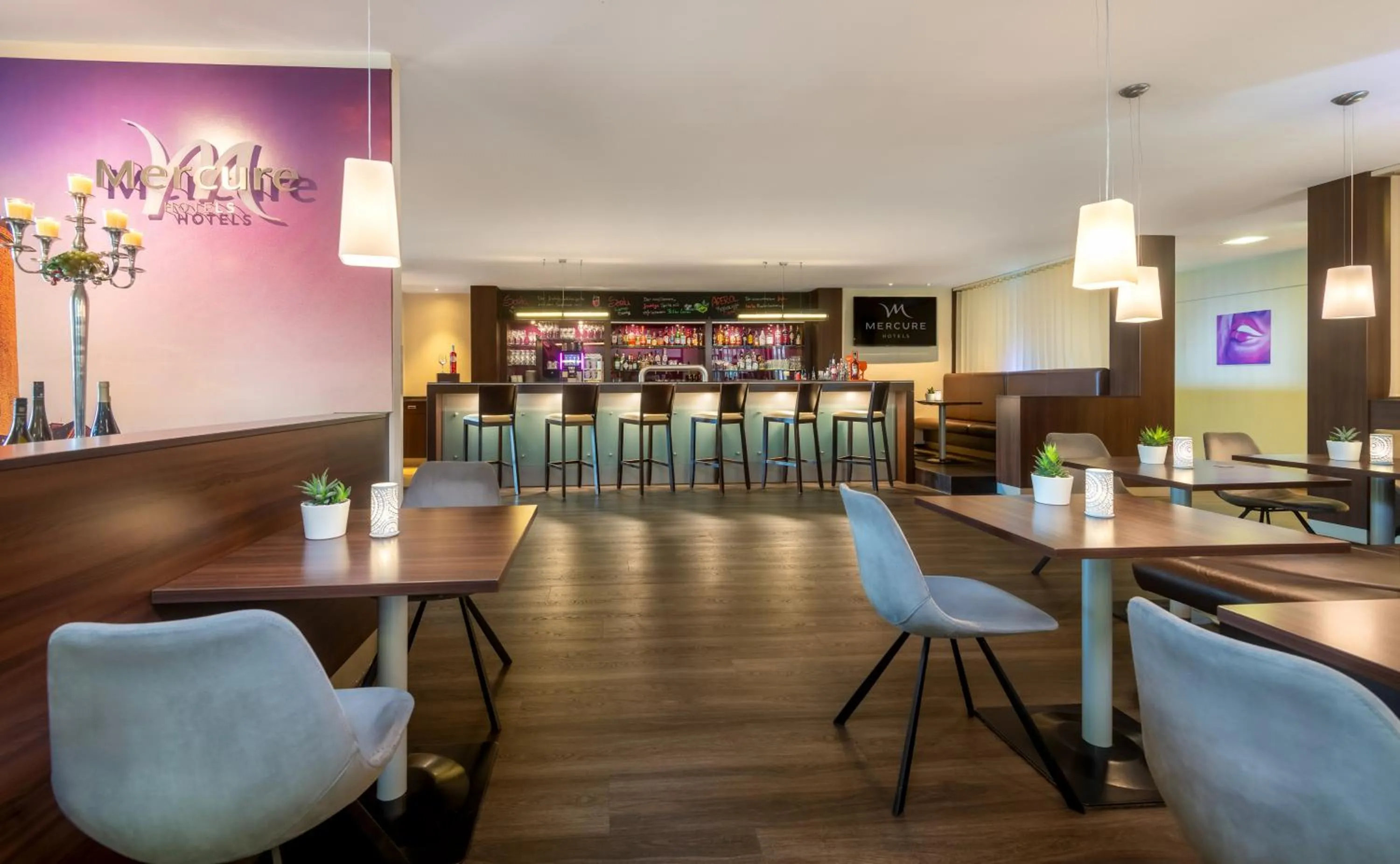 Restaurant/places to eat in Mercure Hotel Bielefeld Johannisberg