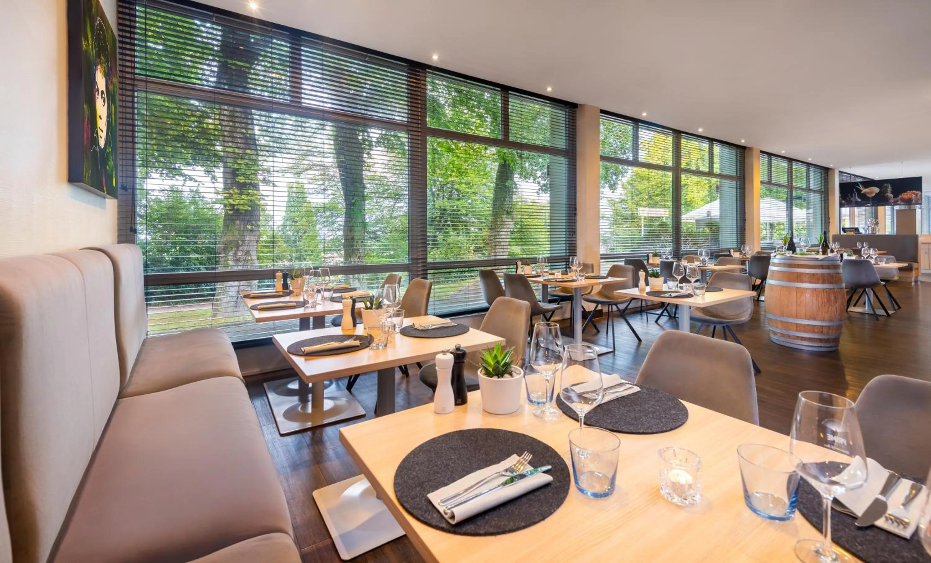 Restaurant/places to eat in Mercure Hotel Bielefeld Johannisberg