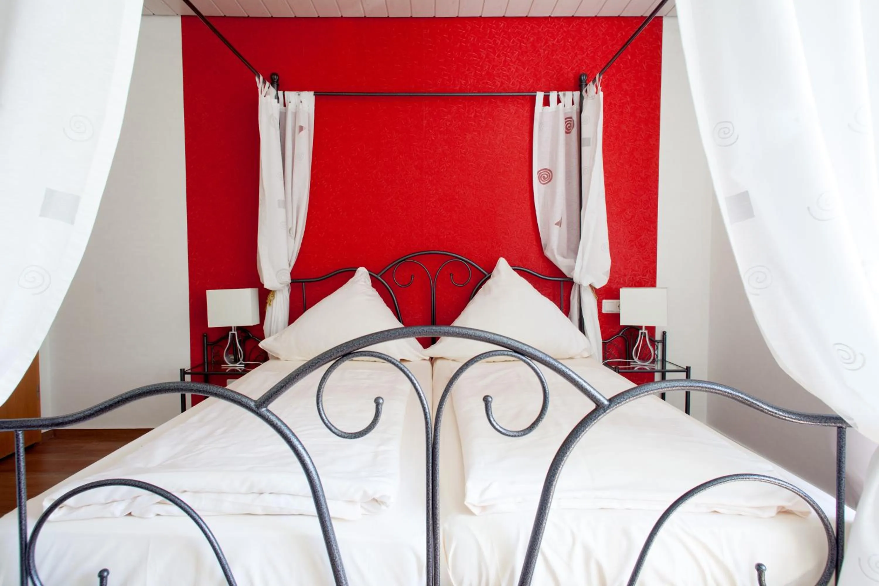 Decorative detail, Bed in Hotel Nassauer Hof