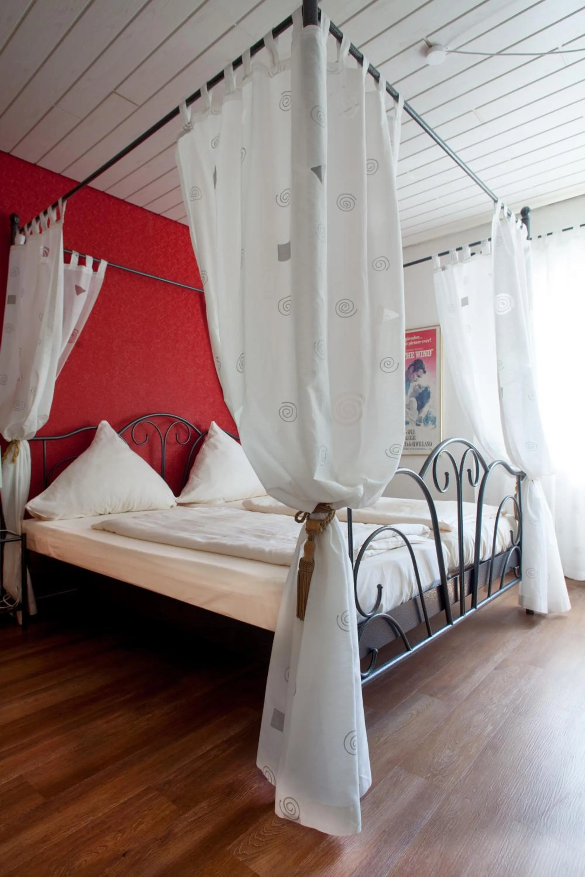 Photo of the whole room, Bed in Hotel Nassauer Hof