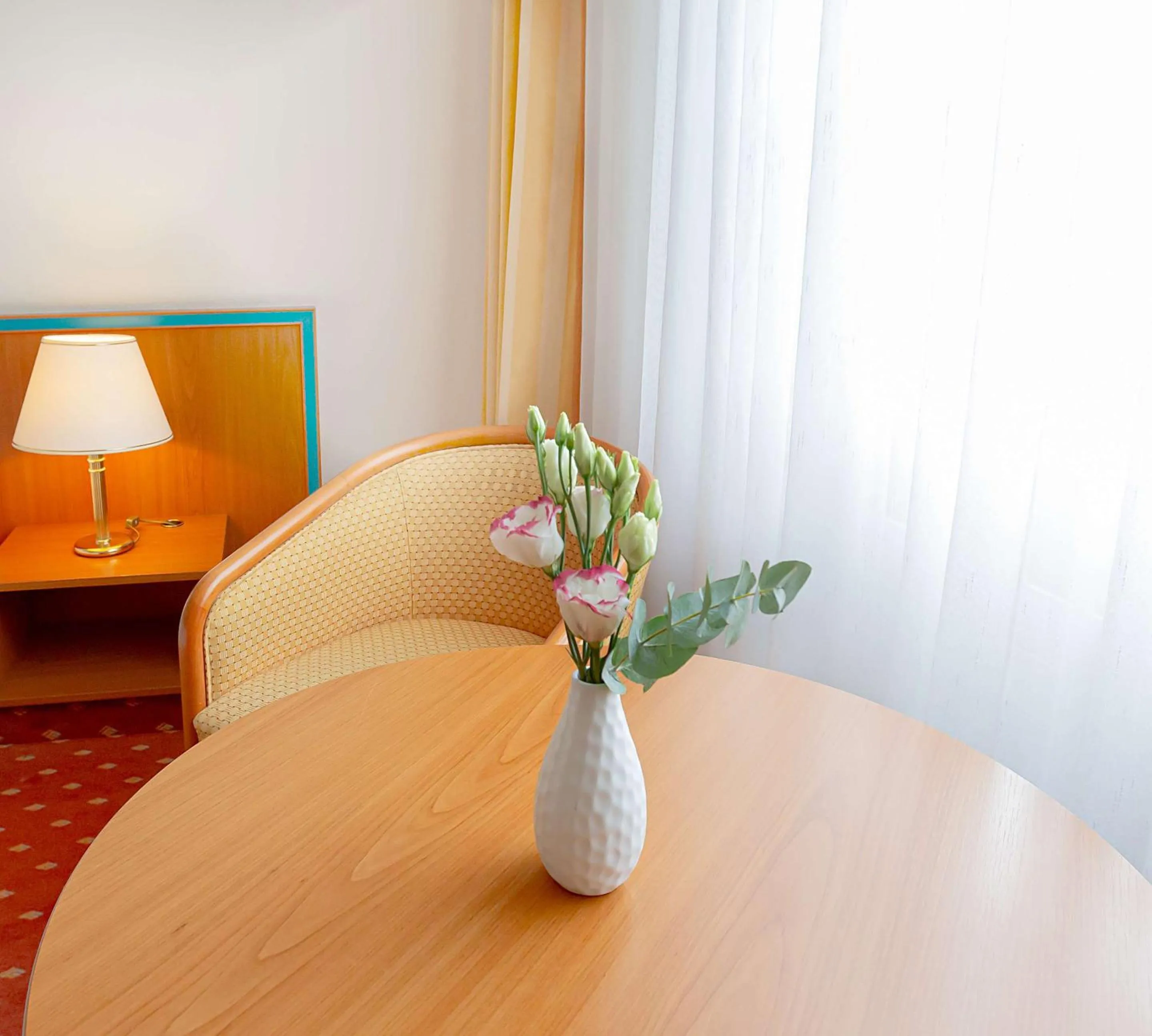 Bedroom, Bed in Dorint Hotel Leipzig