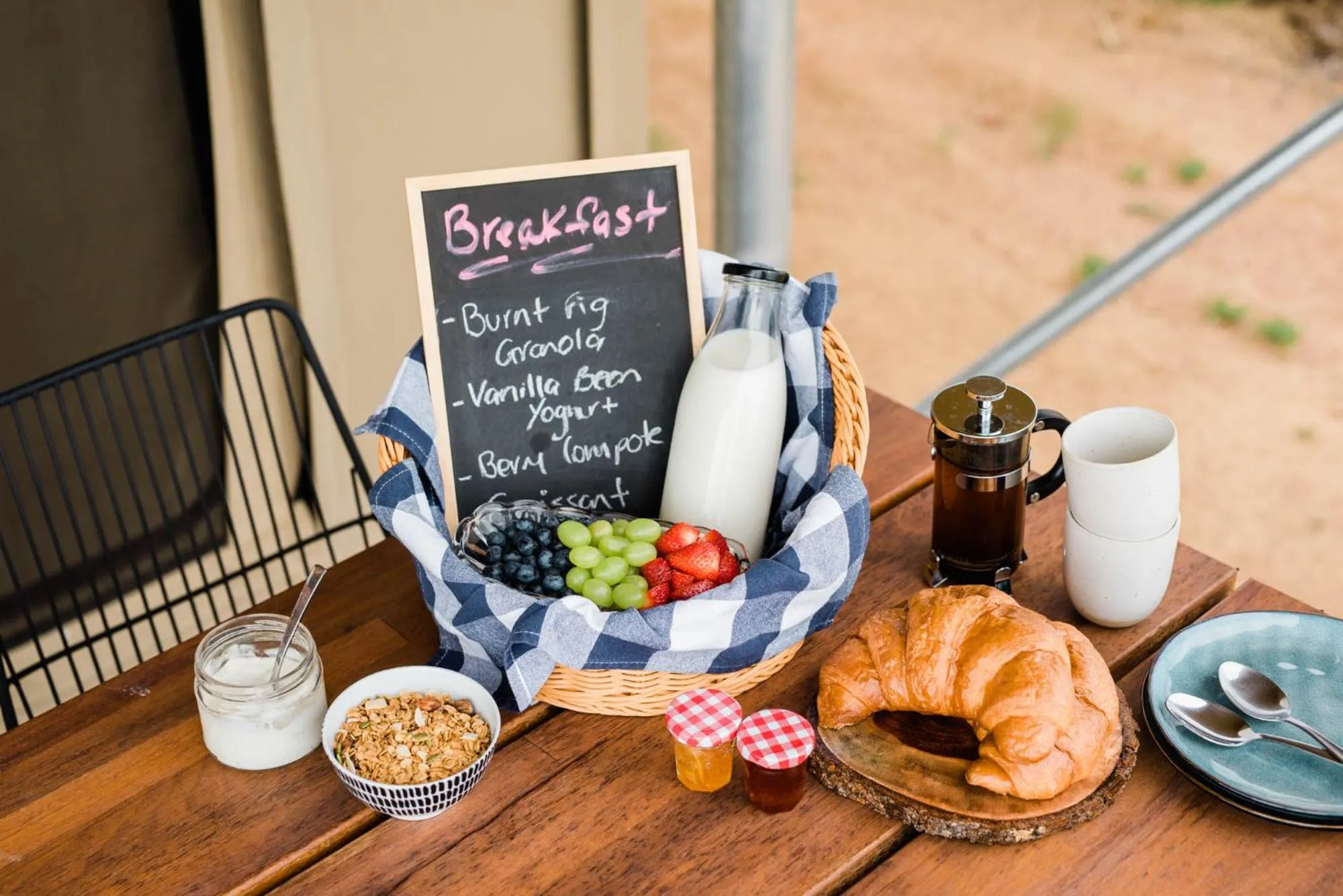 Food in Mitchell Grass Retreat