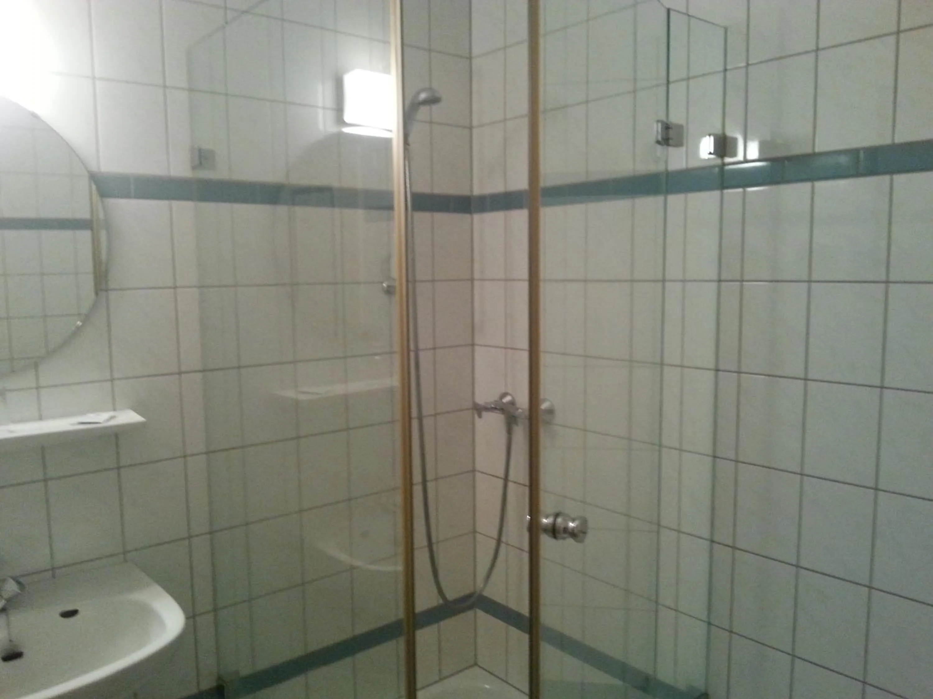 Bathroom in Hotel Restaurant Rückert