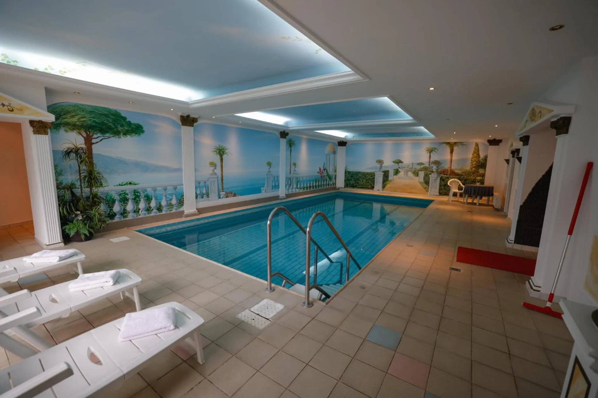 Swimming pool in Hotel Restaurant Rückert