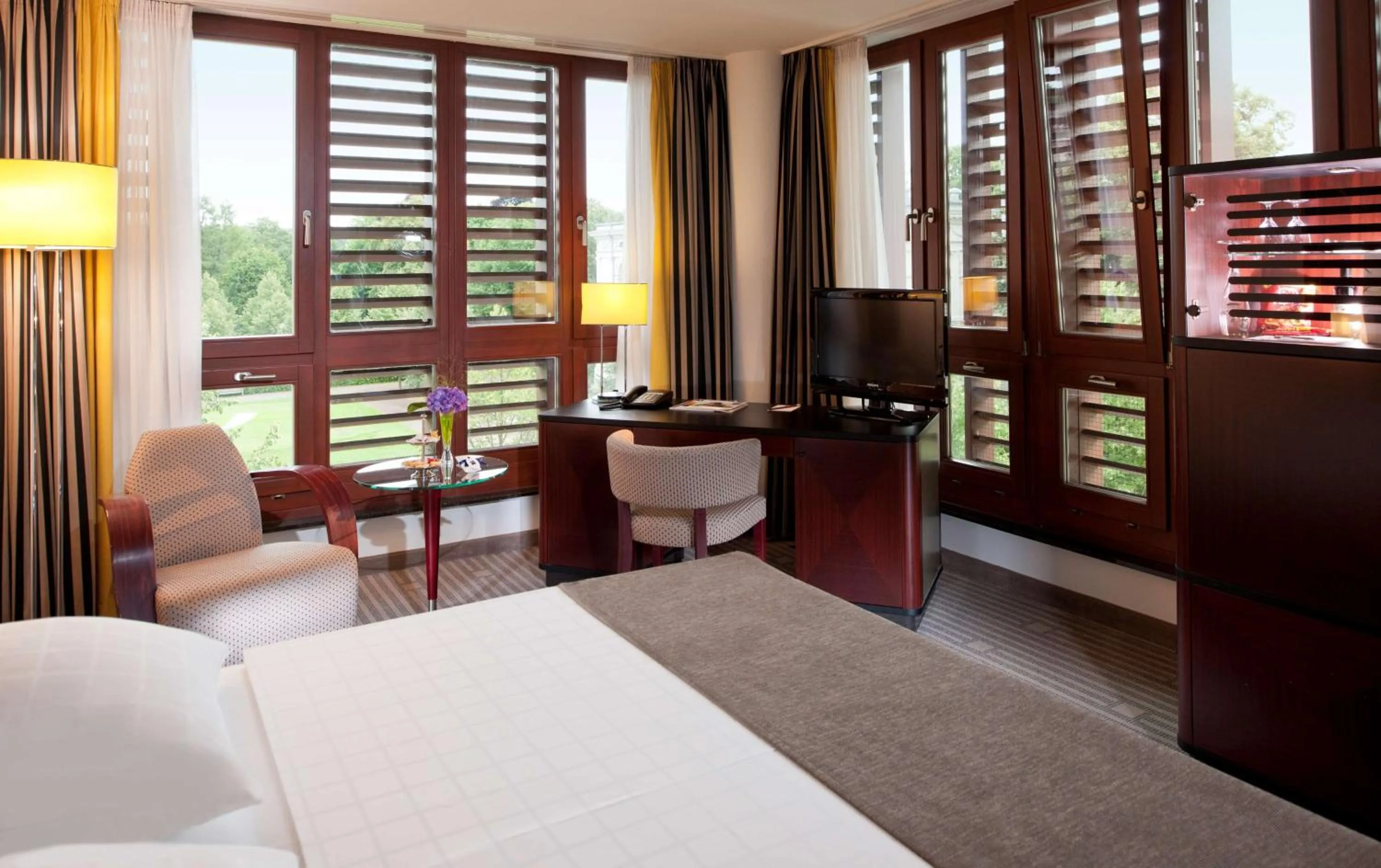 TV and multimedia, Bed in Dorint Am Goethepark Weimar