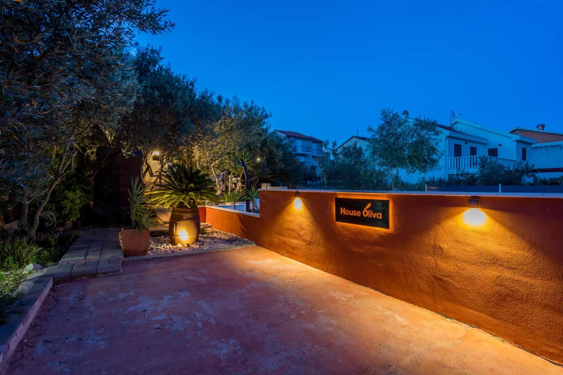 Swimming Pool in House with big walled oliva garden