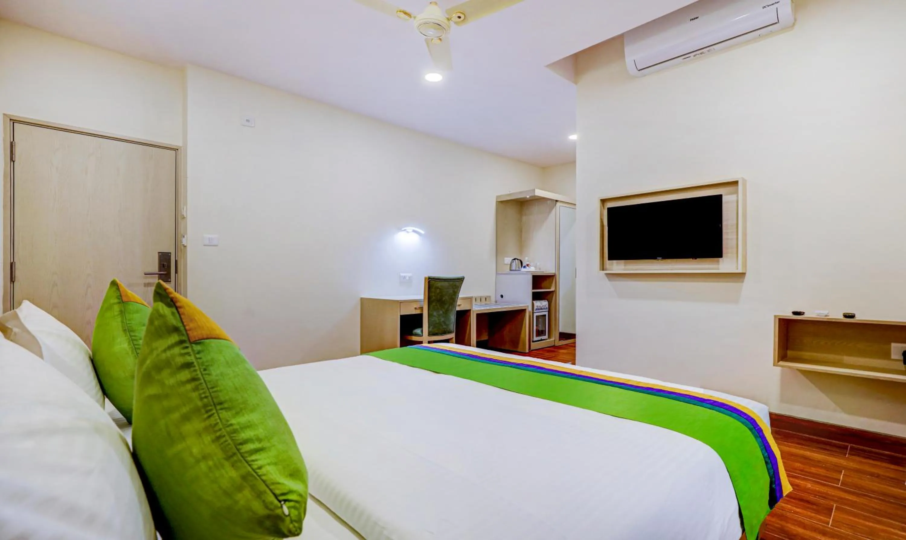 Bedroom, Bed in Treebo Galaxy Suites Mathikere