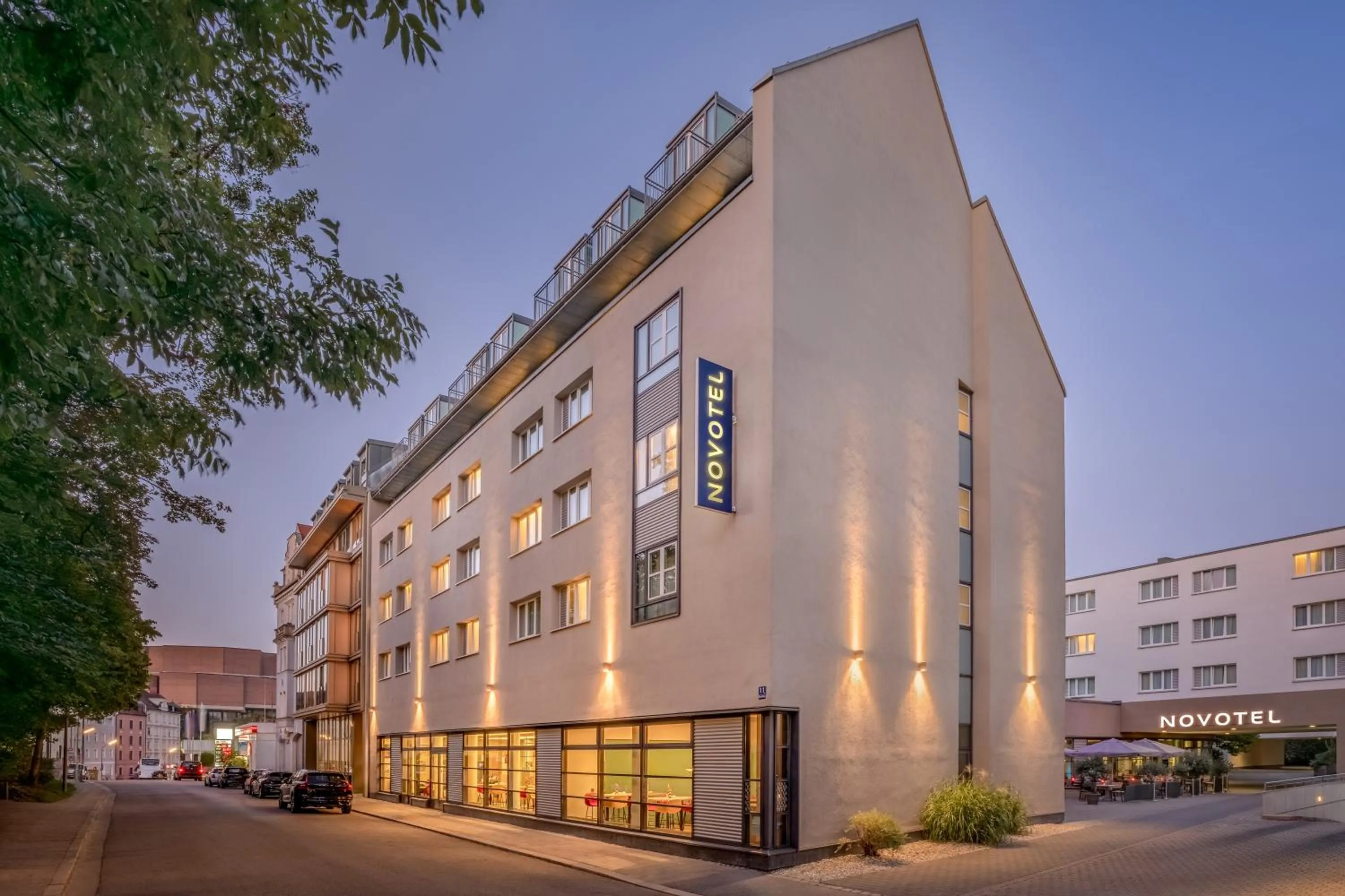 Property building in Novotel München City