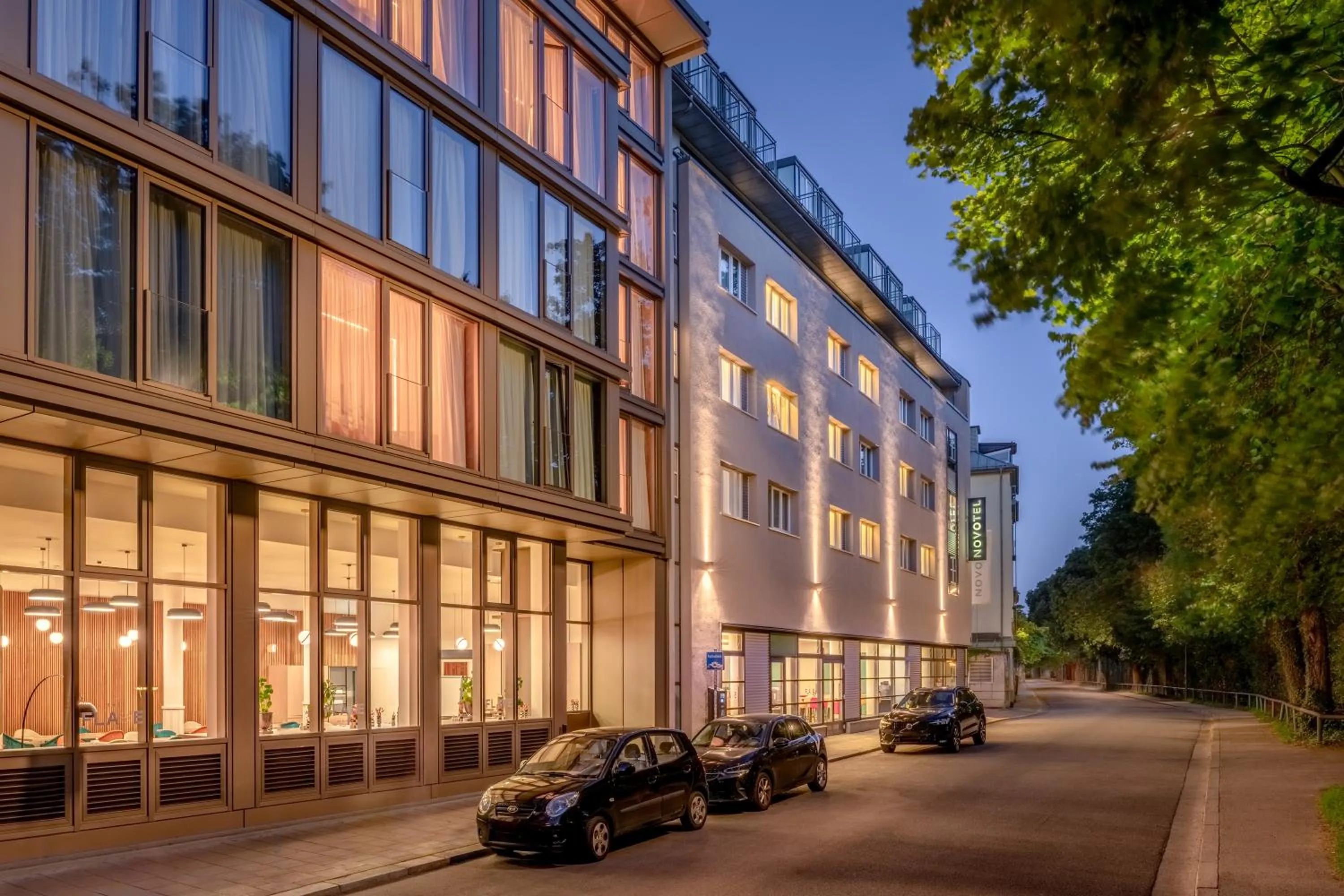 Property building in Novotel München City