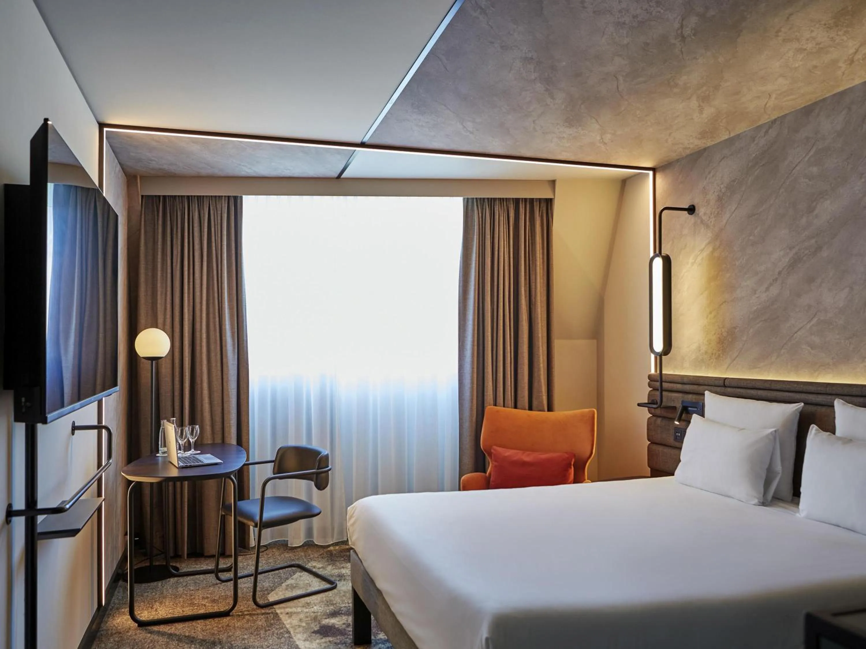 Bedroom, Bed in Novotel München City