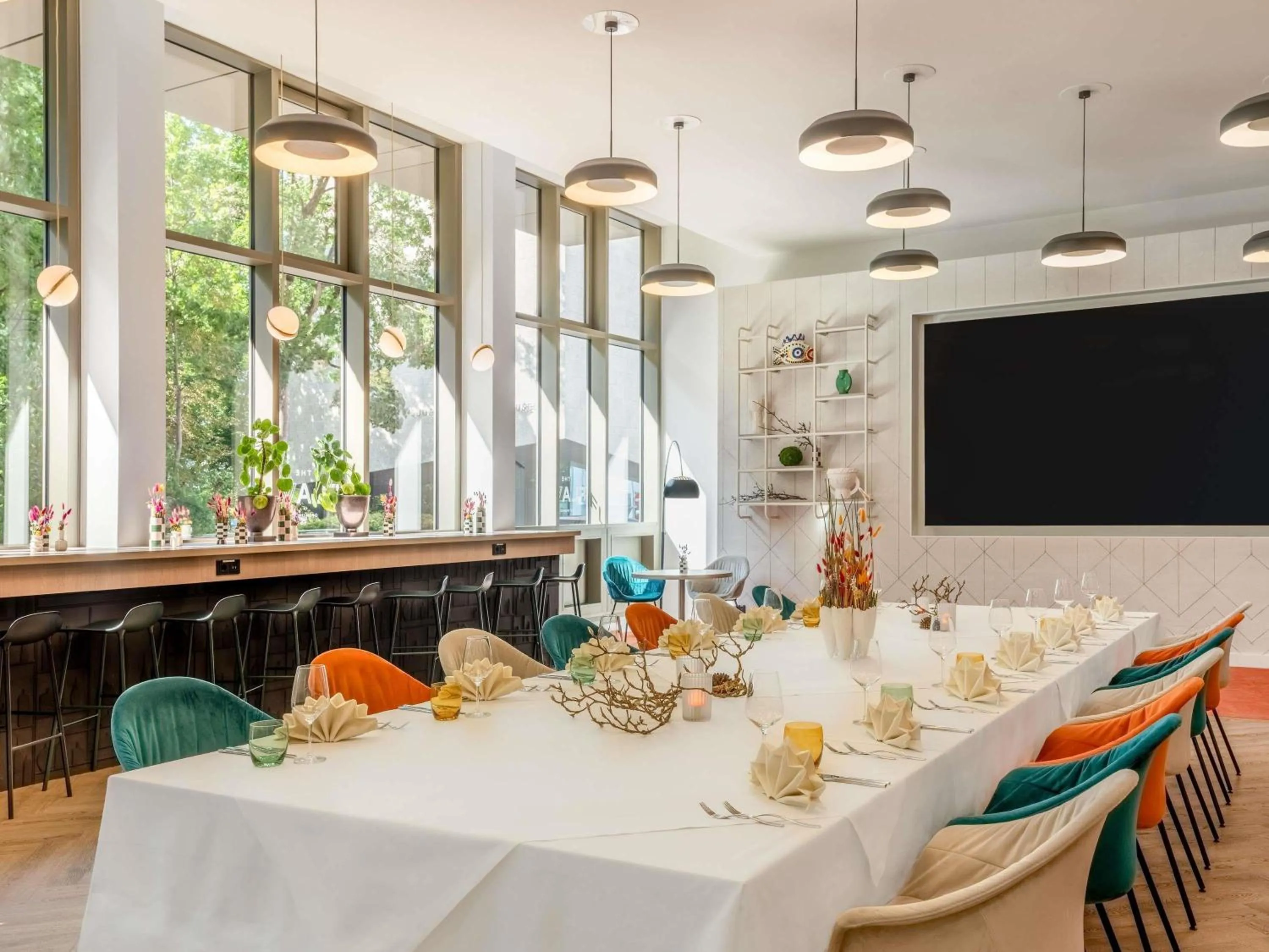 Lounge or bar in Novotel München City