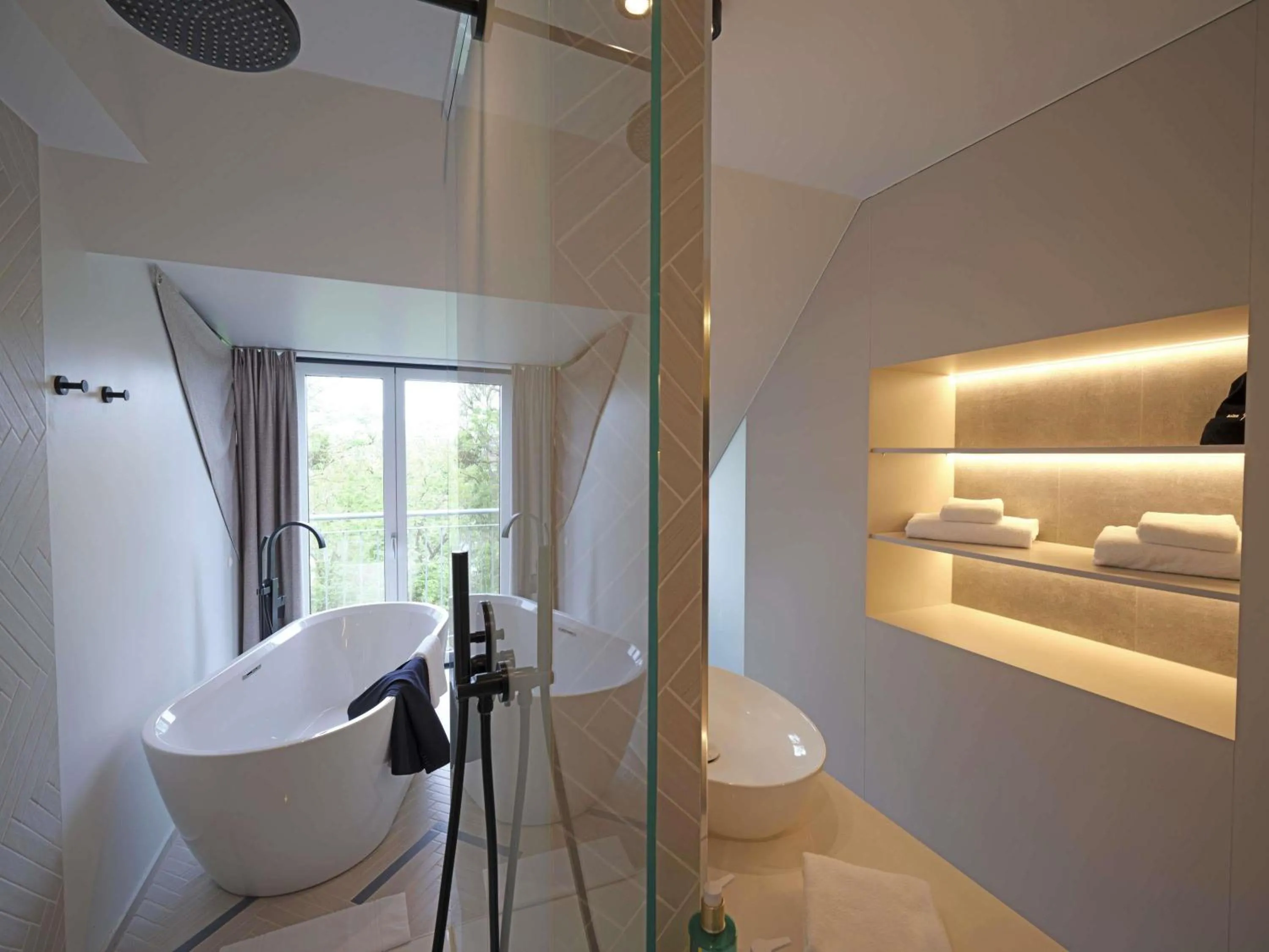 Bedroom in Novotel München City