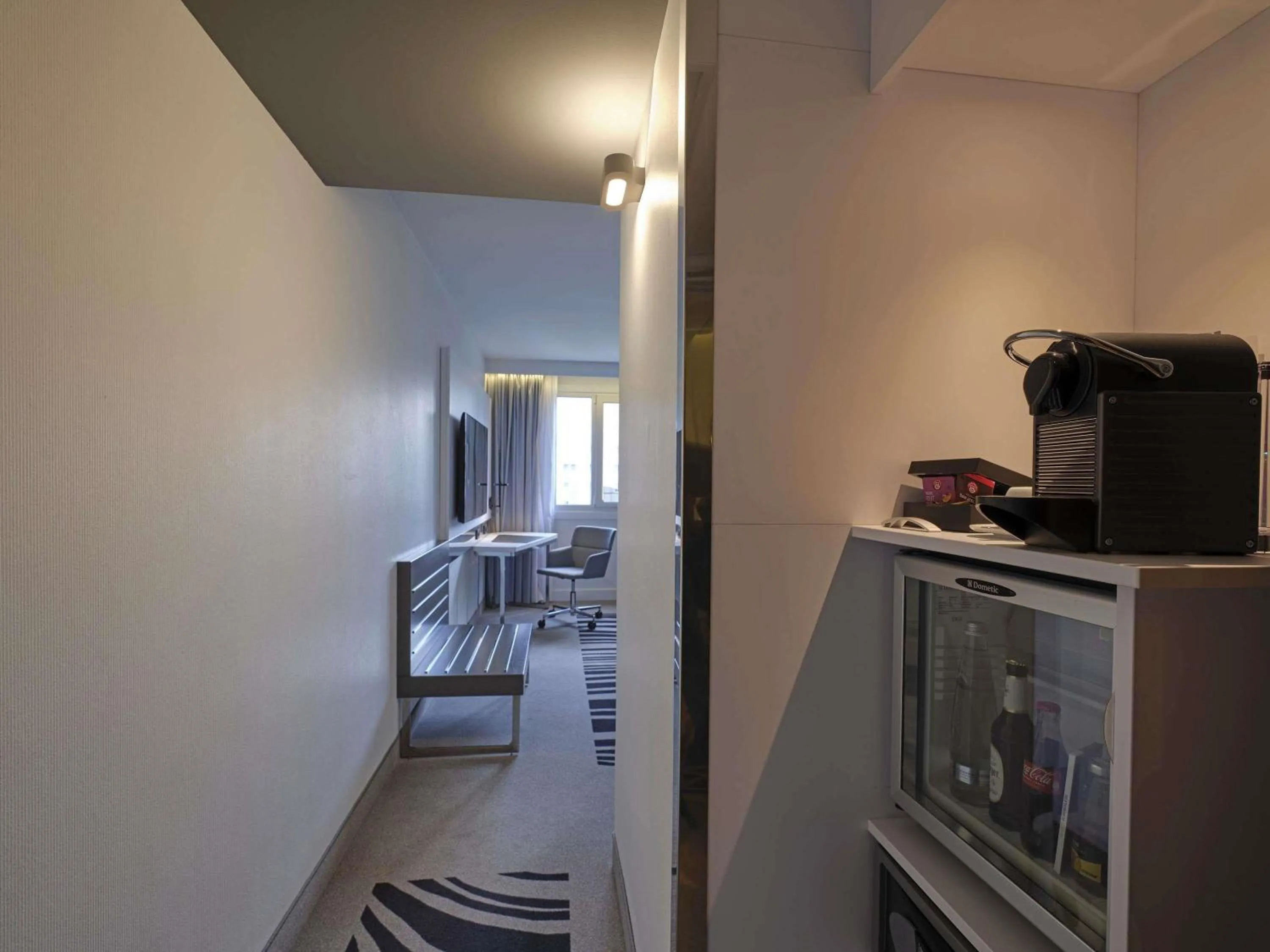 Bedroom in Novotel München City