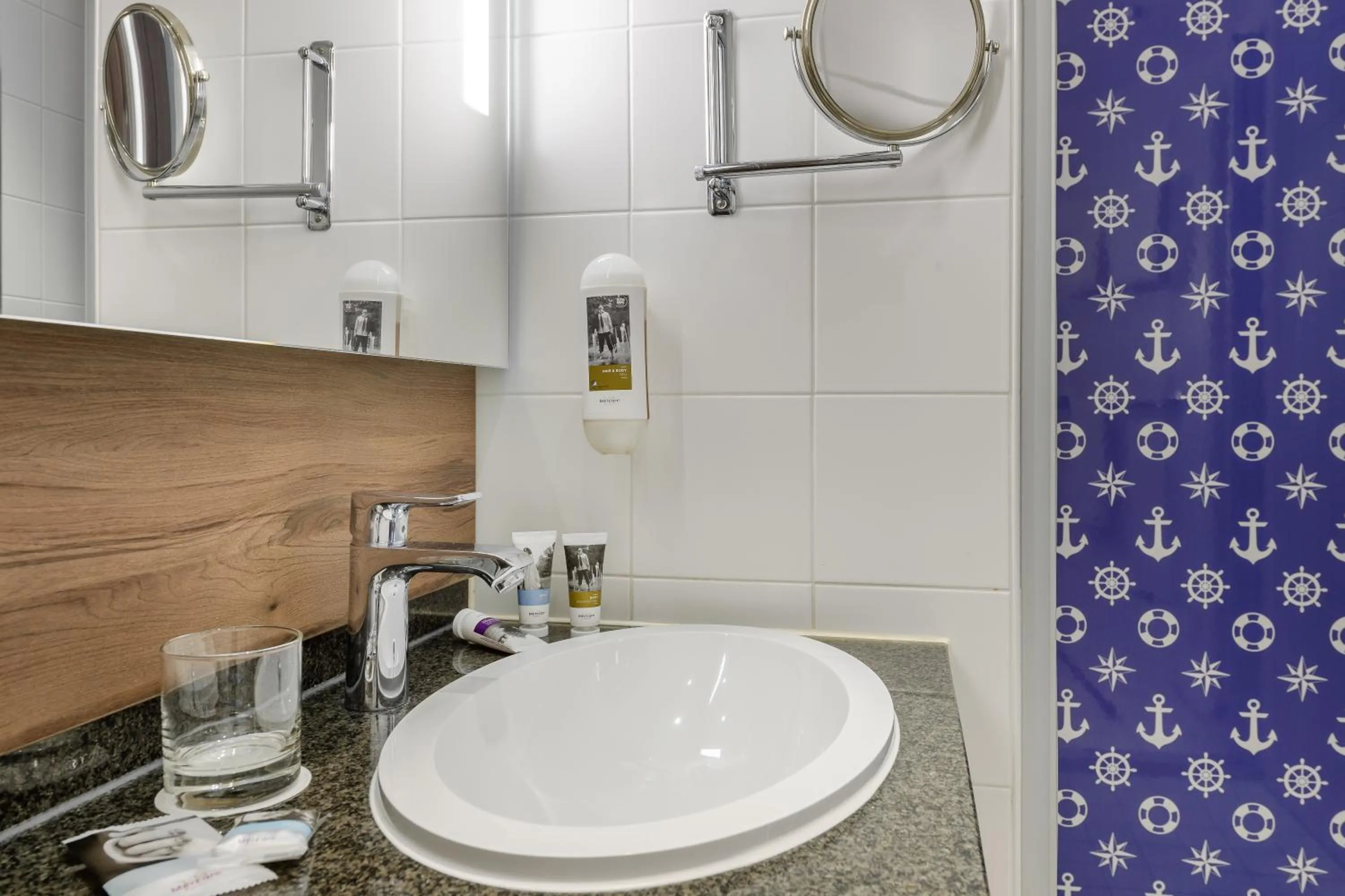 Photo of the whole room in Mercure Hotel Hamburg Mitte