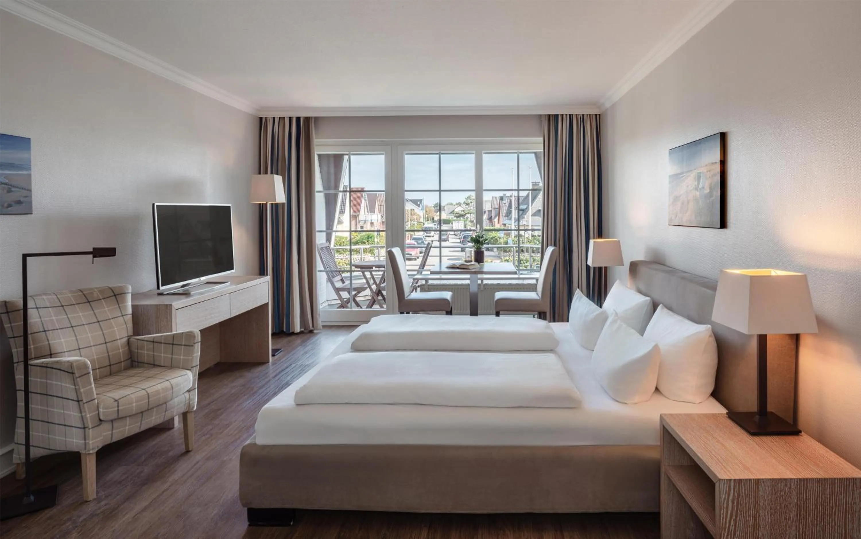 Bedroom, Bed in Dorint Strandresort & Spa Westerland/Sylt