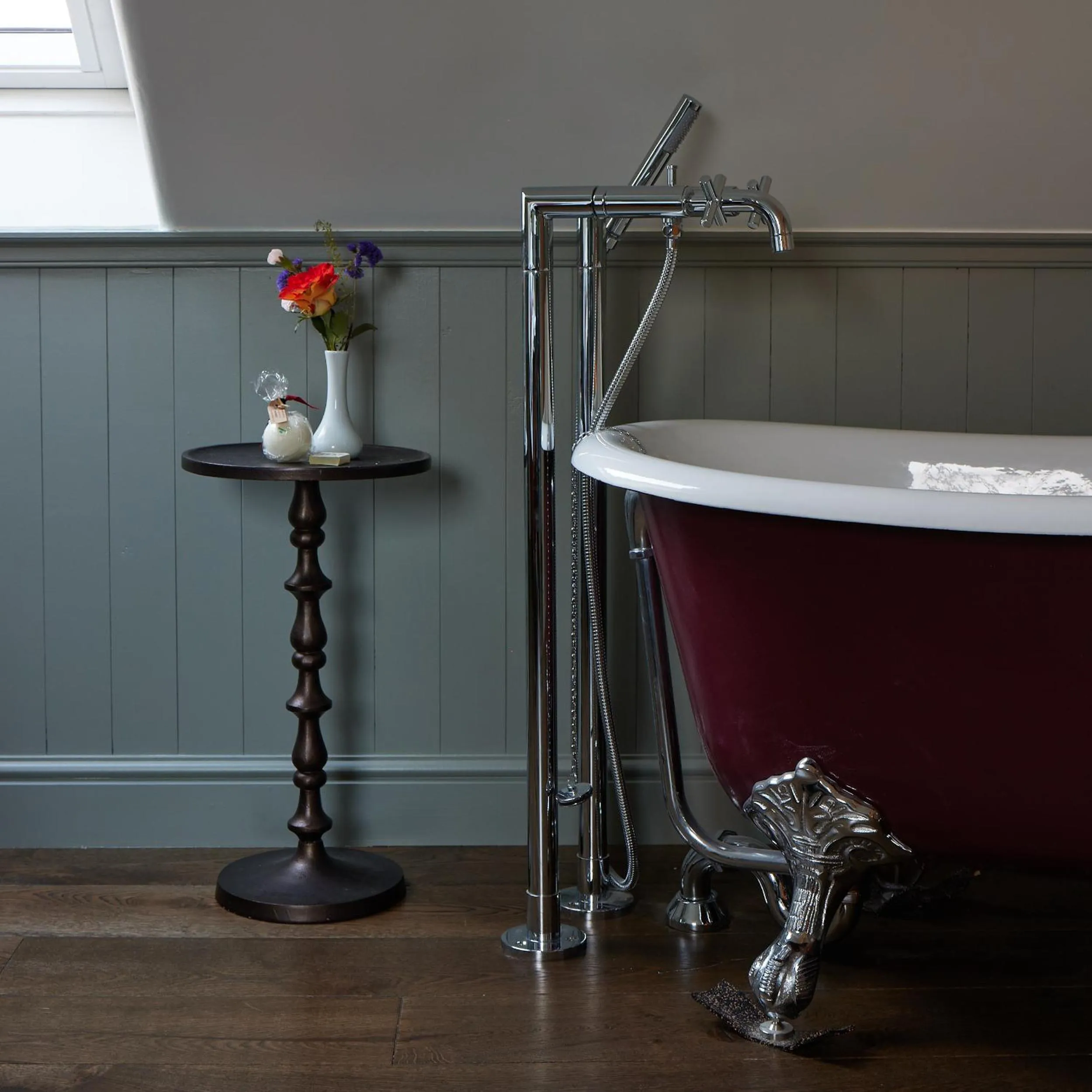 Bedroom in Monkstadt 1745 Restaurant with Rooms