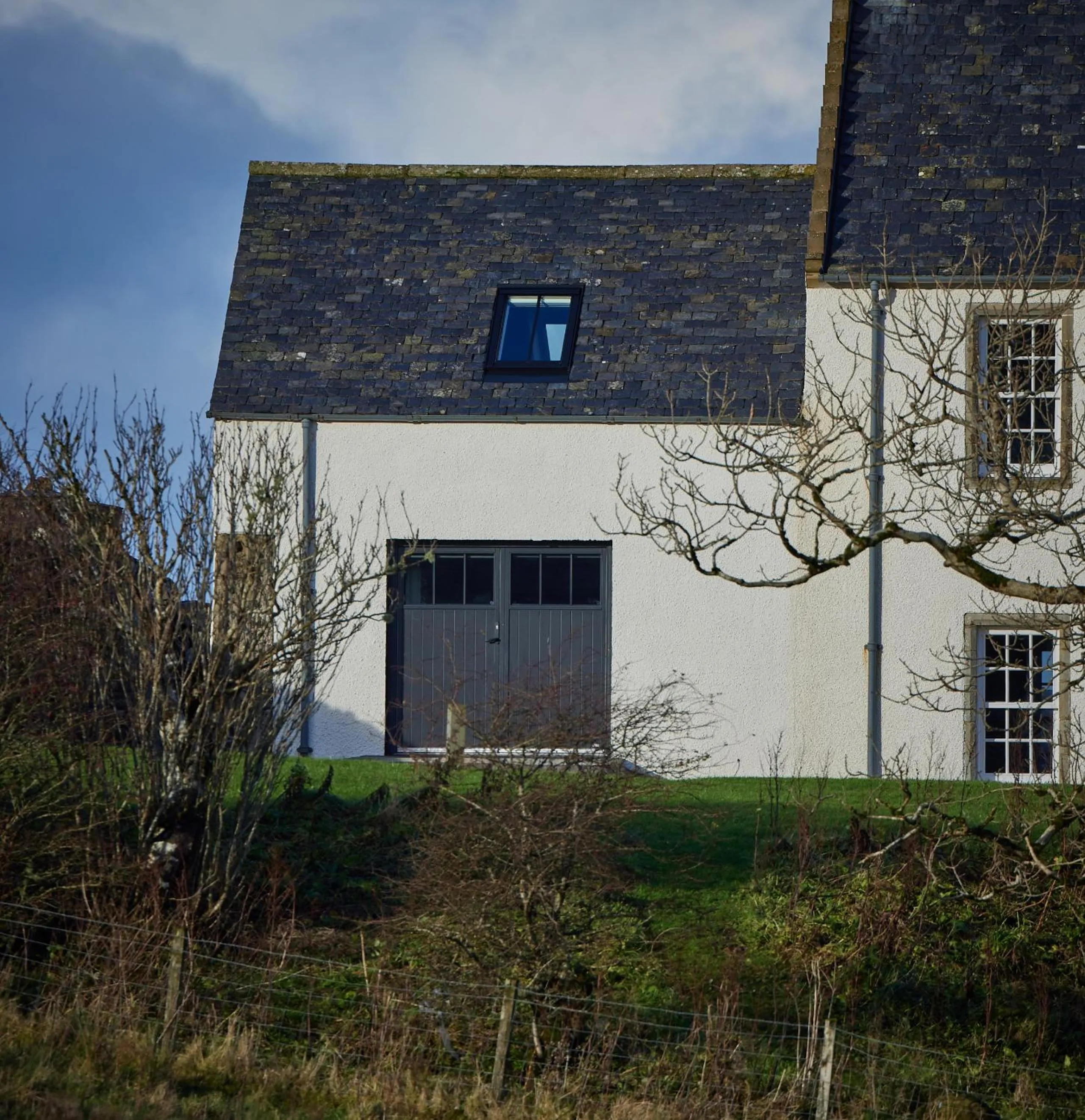 Property building in Monkstadt 1745 Restaurant with Rooms