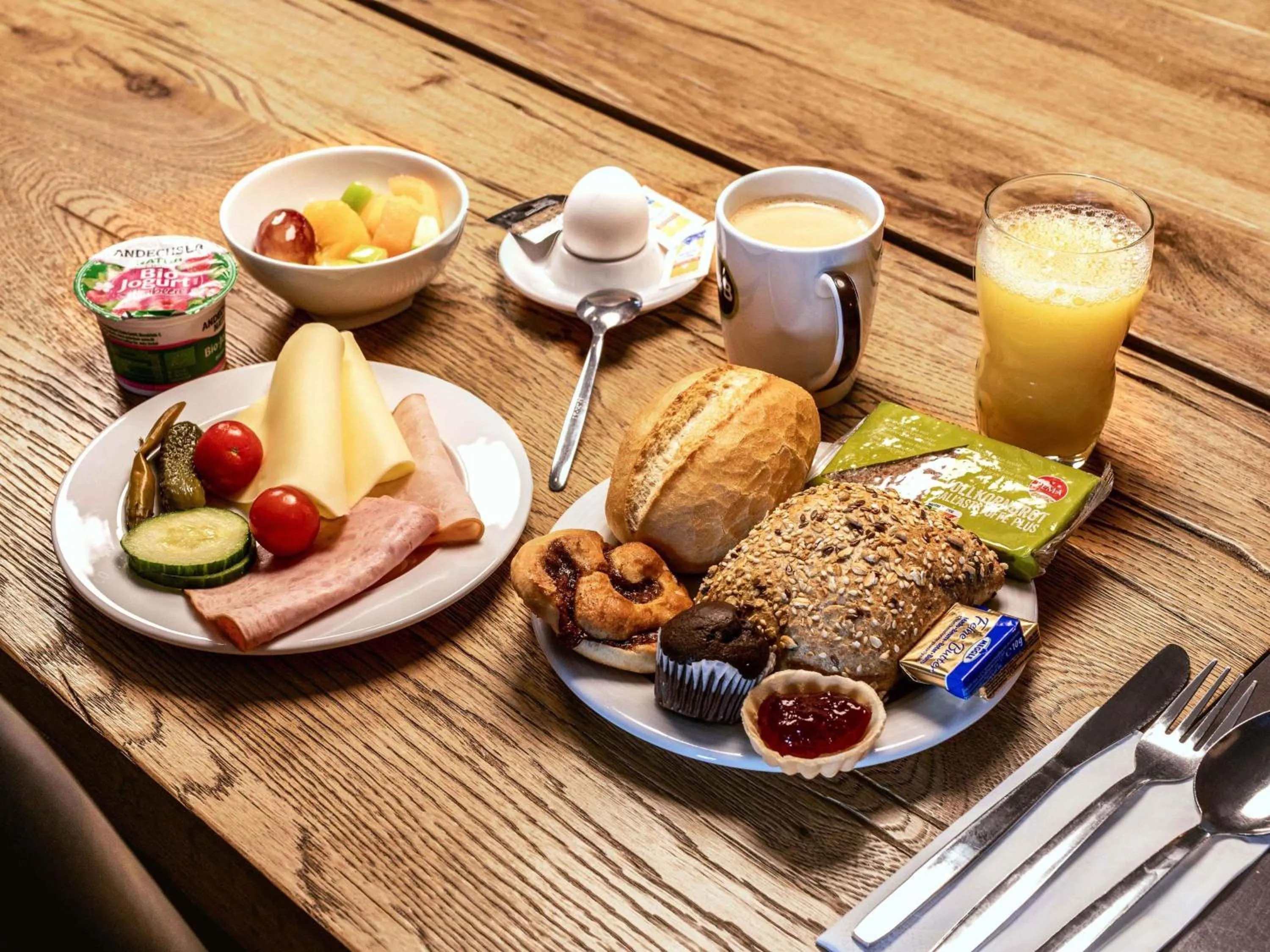 Restaurant/places to eat in B&B HOTEL Eschweiler