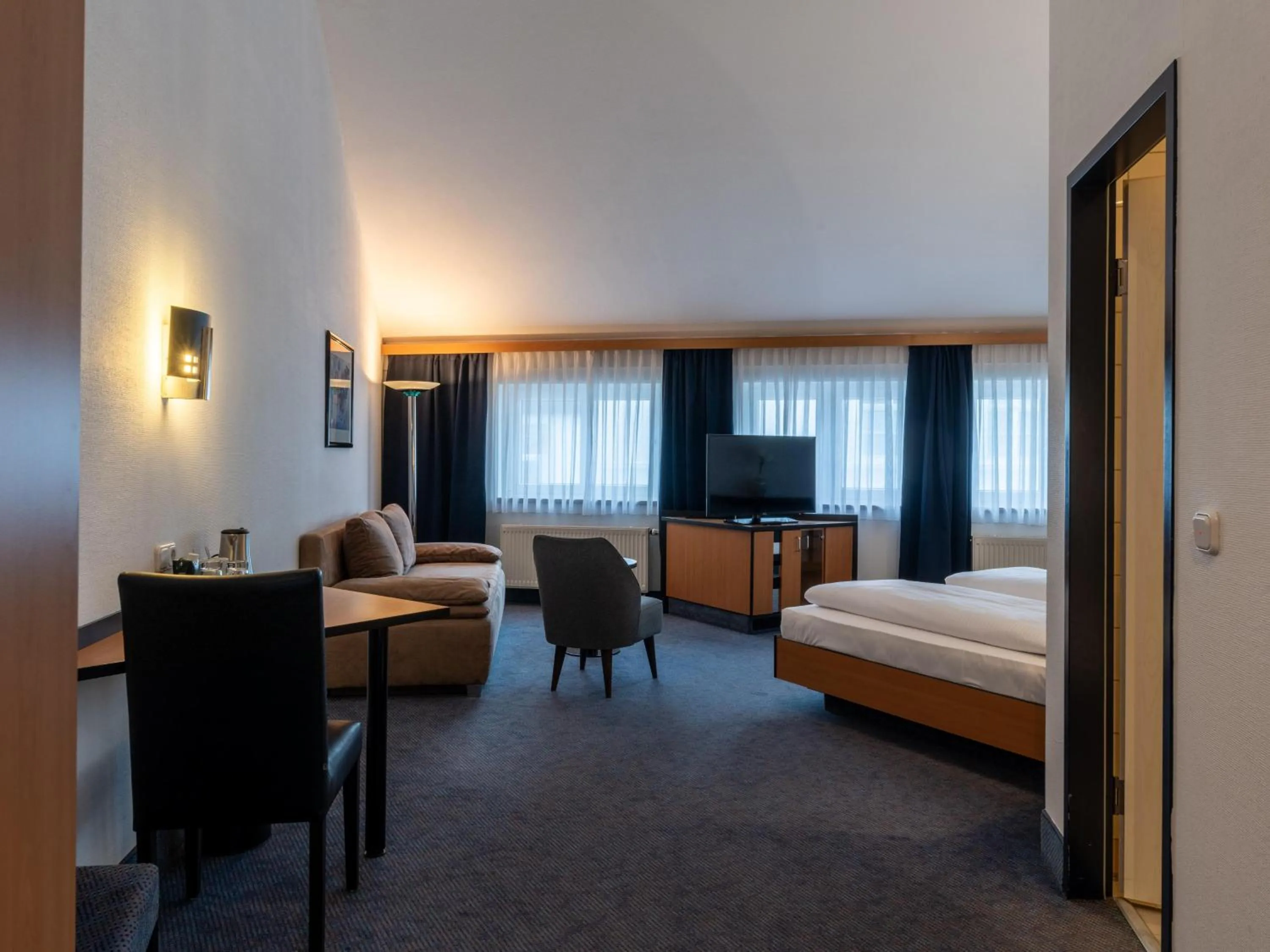 Photo of the whole room, Bed in Best Western Hotel de Ville