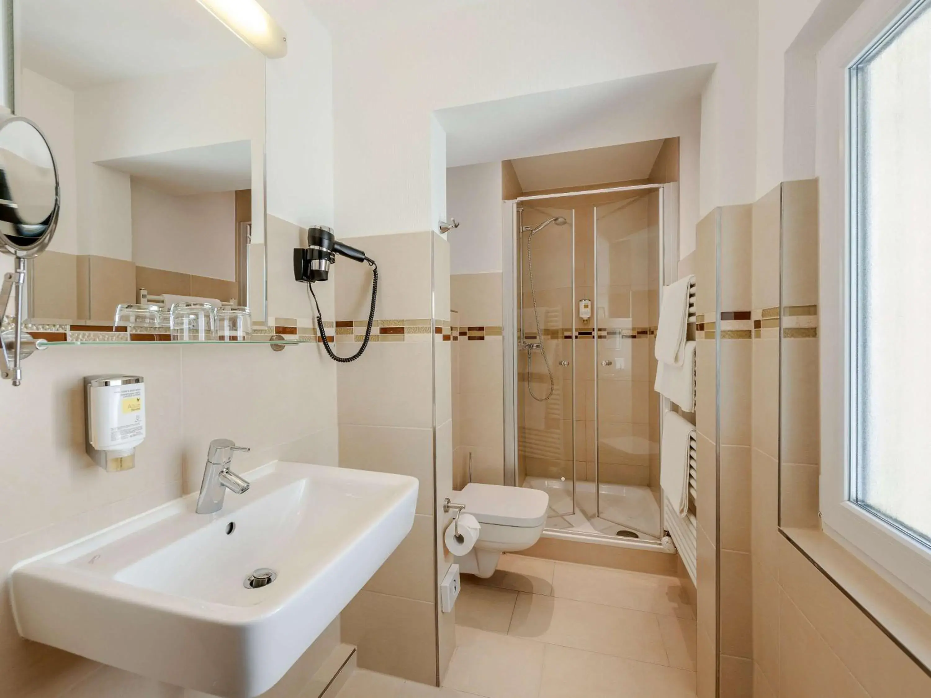 Classic Double Room in Mercure Hotel Luebeck City Center Classic Double Room in Mercure Hotel Luebeck City Center