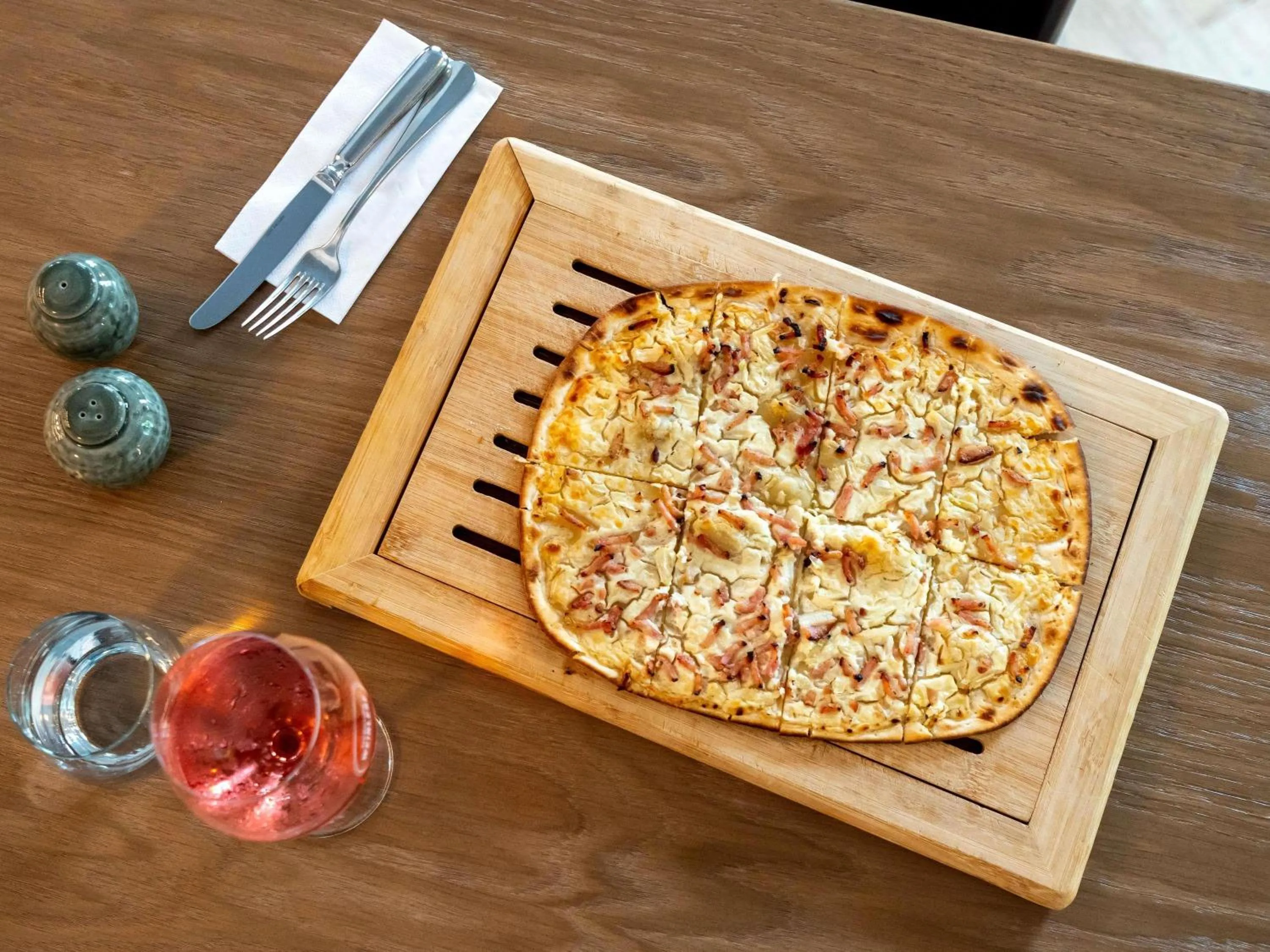 Lounge or bar in Mercure Hotel Luebeck City Center