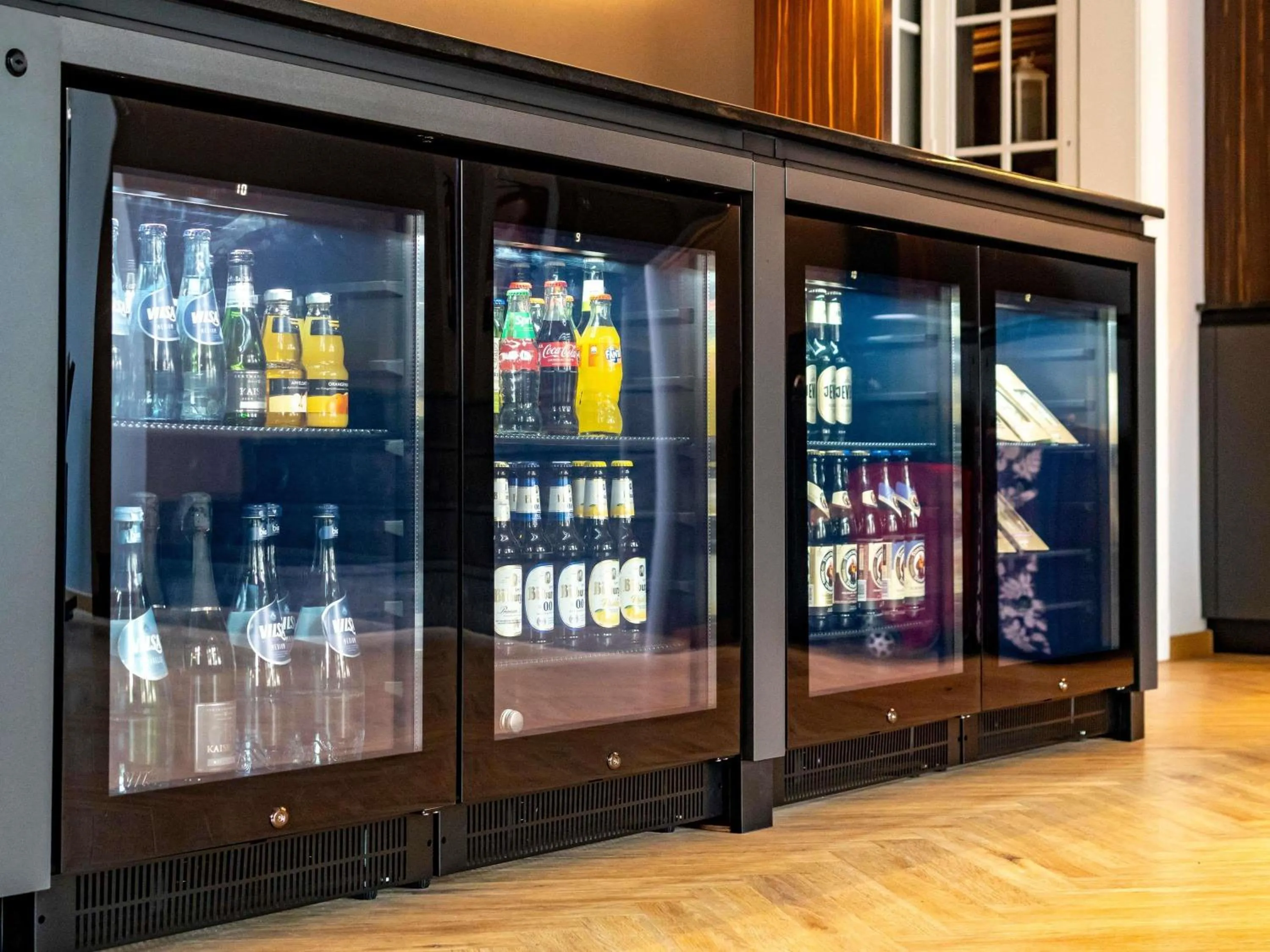 Lounge or bar in Mercure Hotel Luebeck City Center