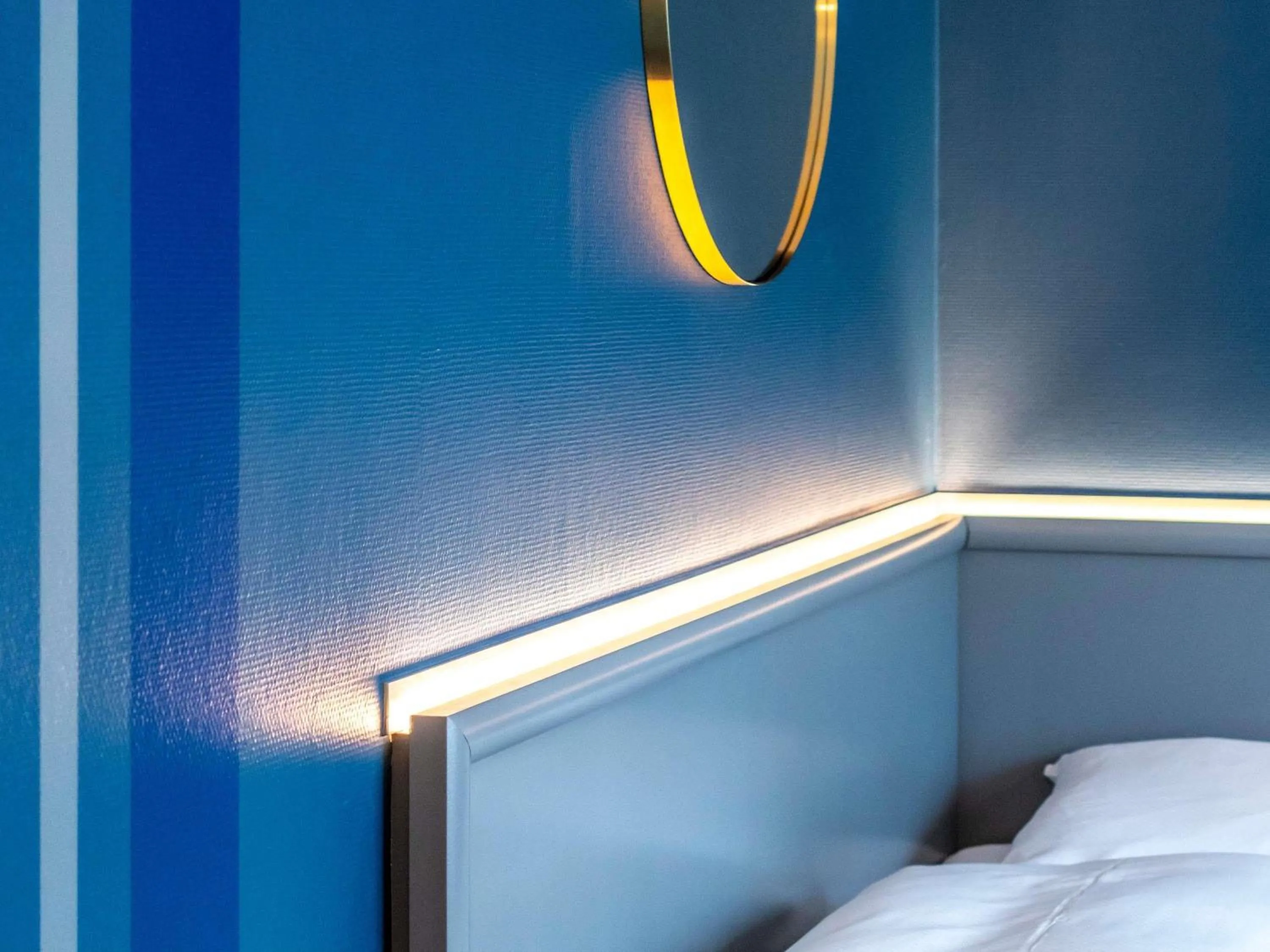 Bedroom, Bed in Mercure Hotel Luebeck City Center