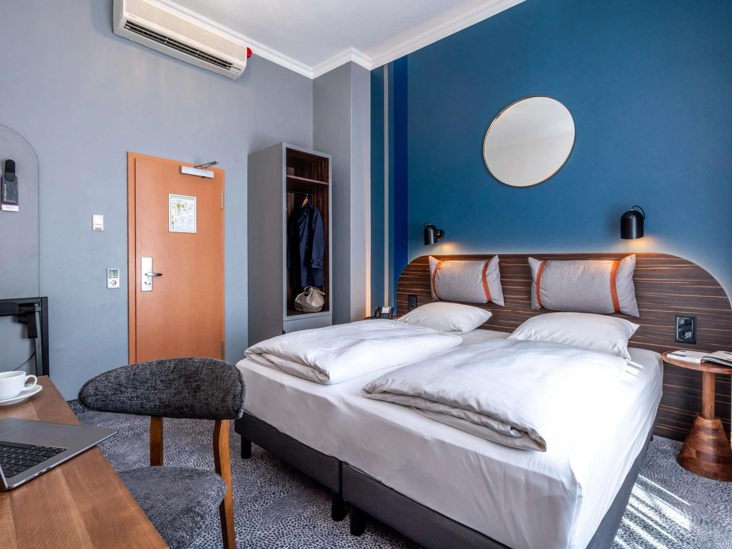 Bedroom, Bed in Mercure Hotel Luebeck City Center