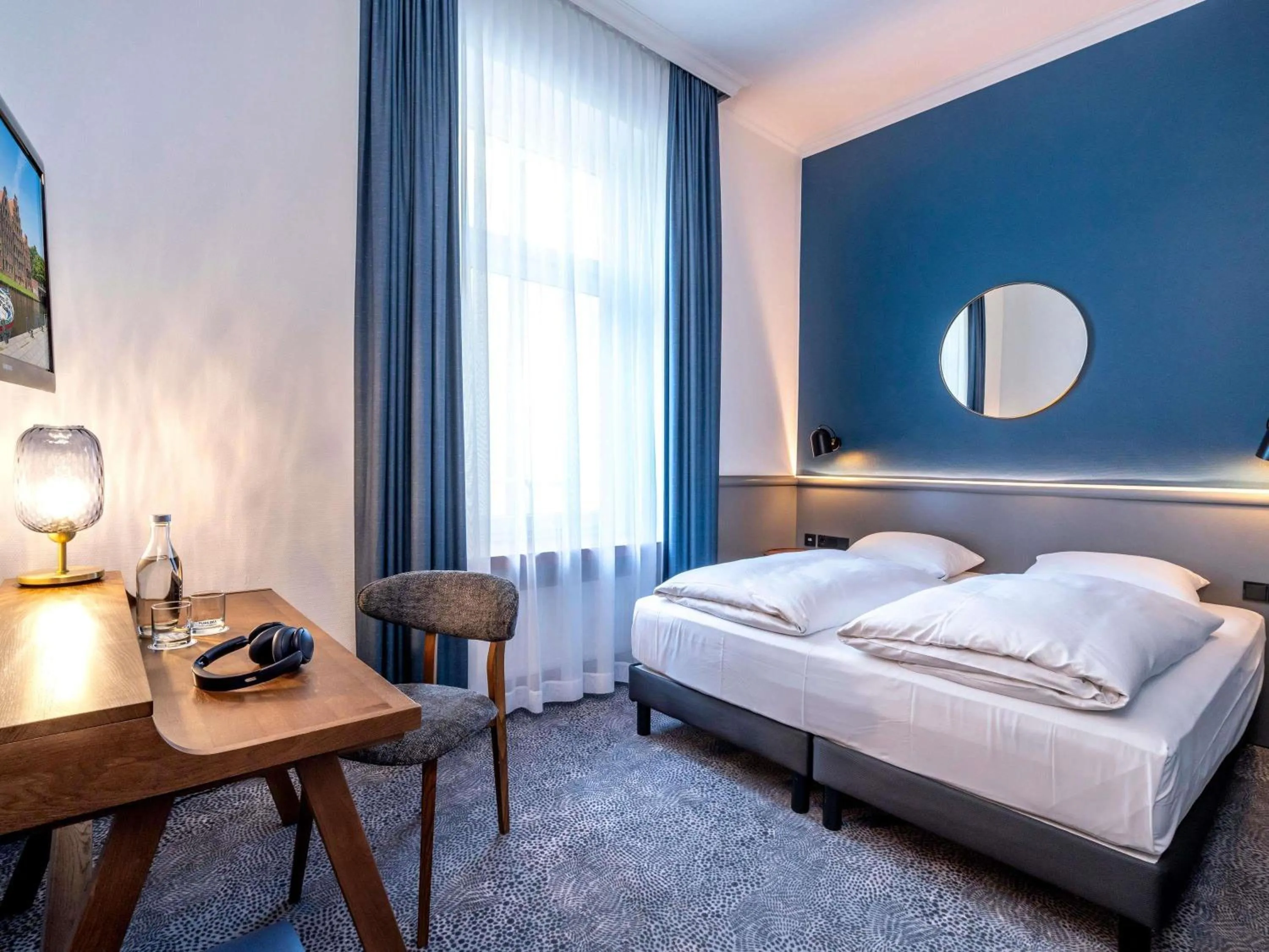 Bedroom, Bed in Mercure Hotel Luebeck City Center