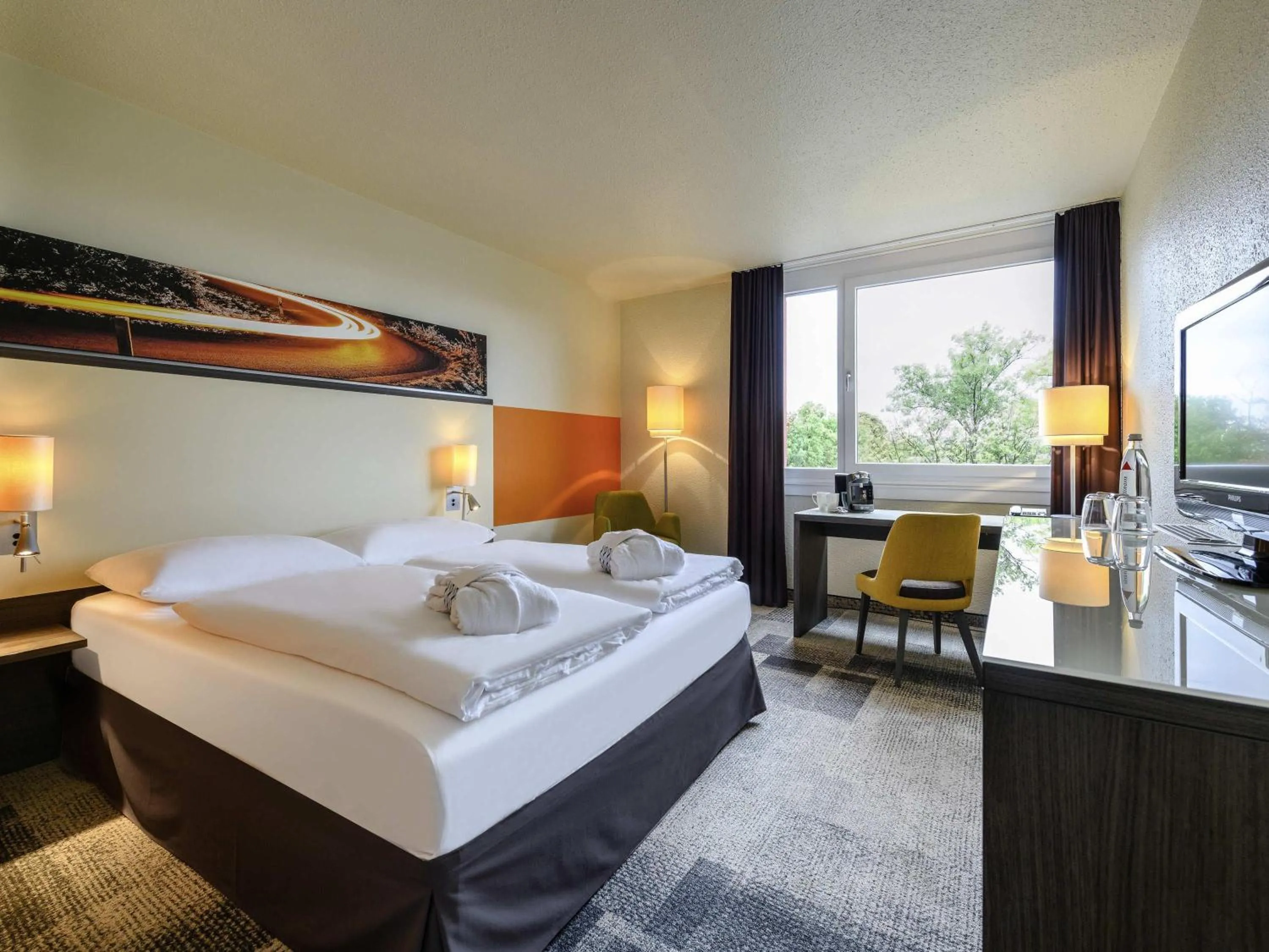 Bedroom, Bed in Mercure Hotel Köln West