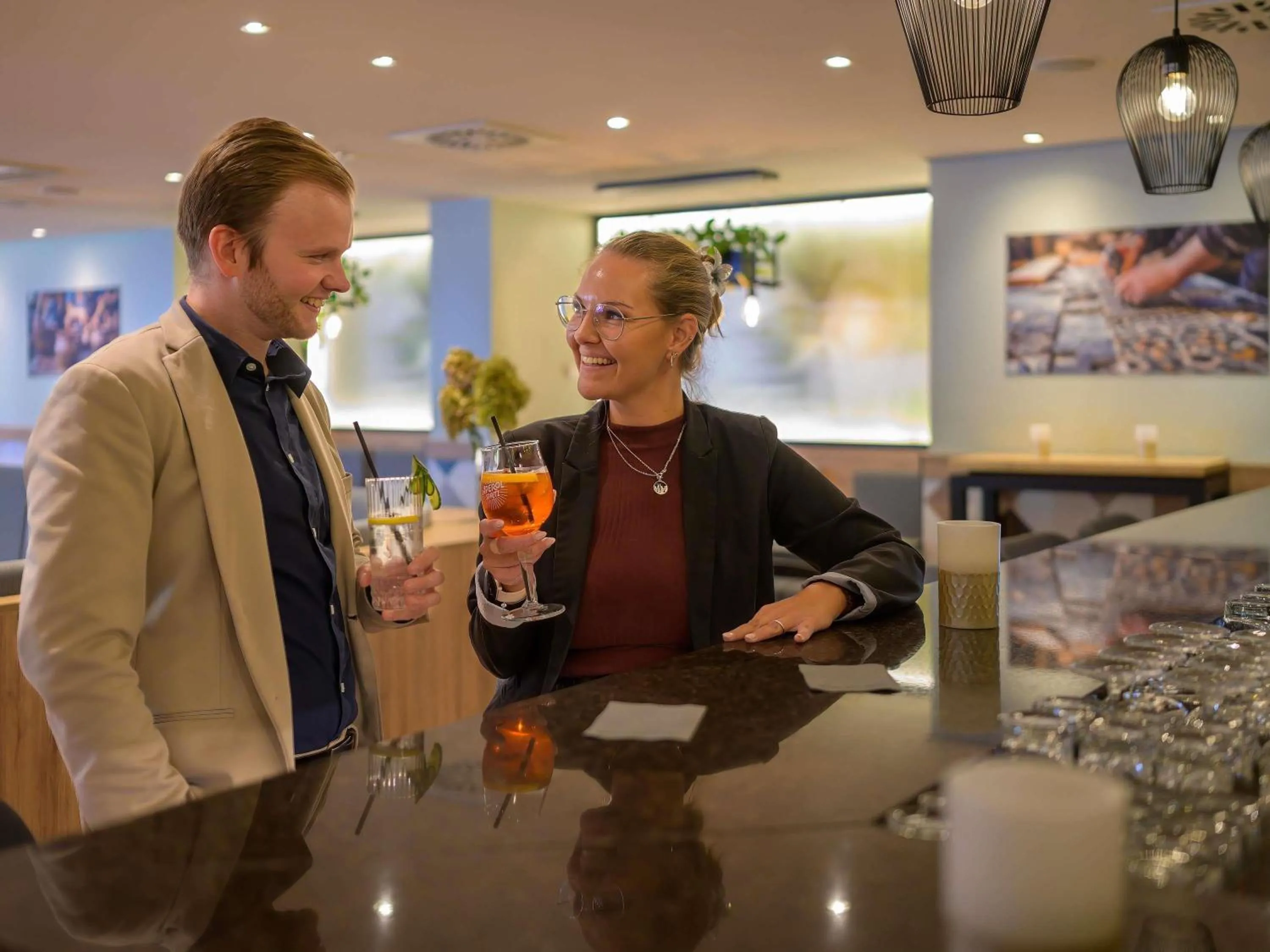 Lounge or bar in Mercure Hotel Köln West