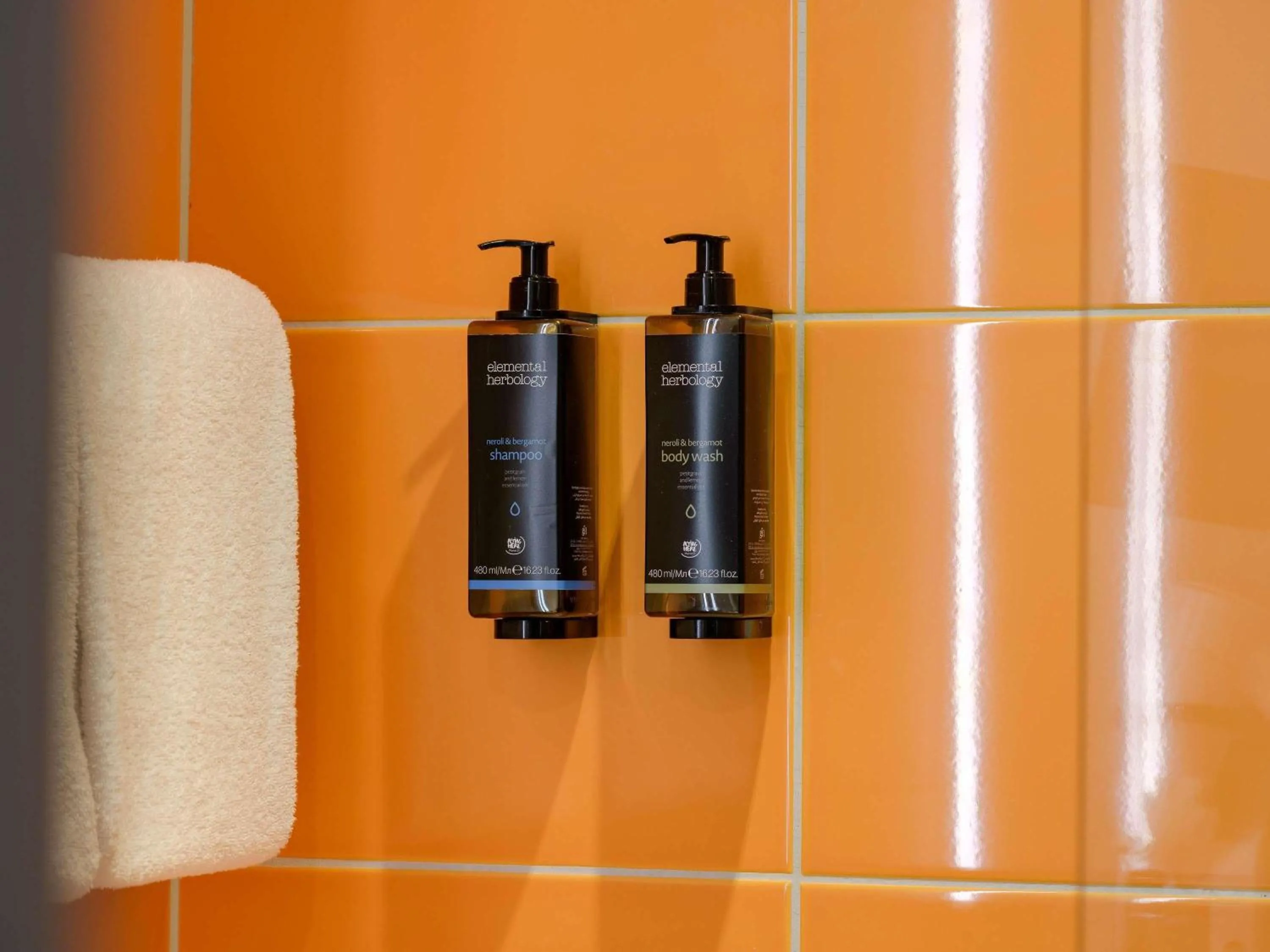 Bedroom in Mercure Hotel Köln West