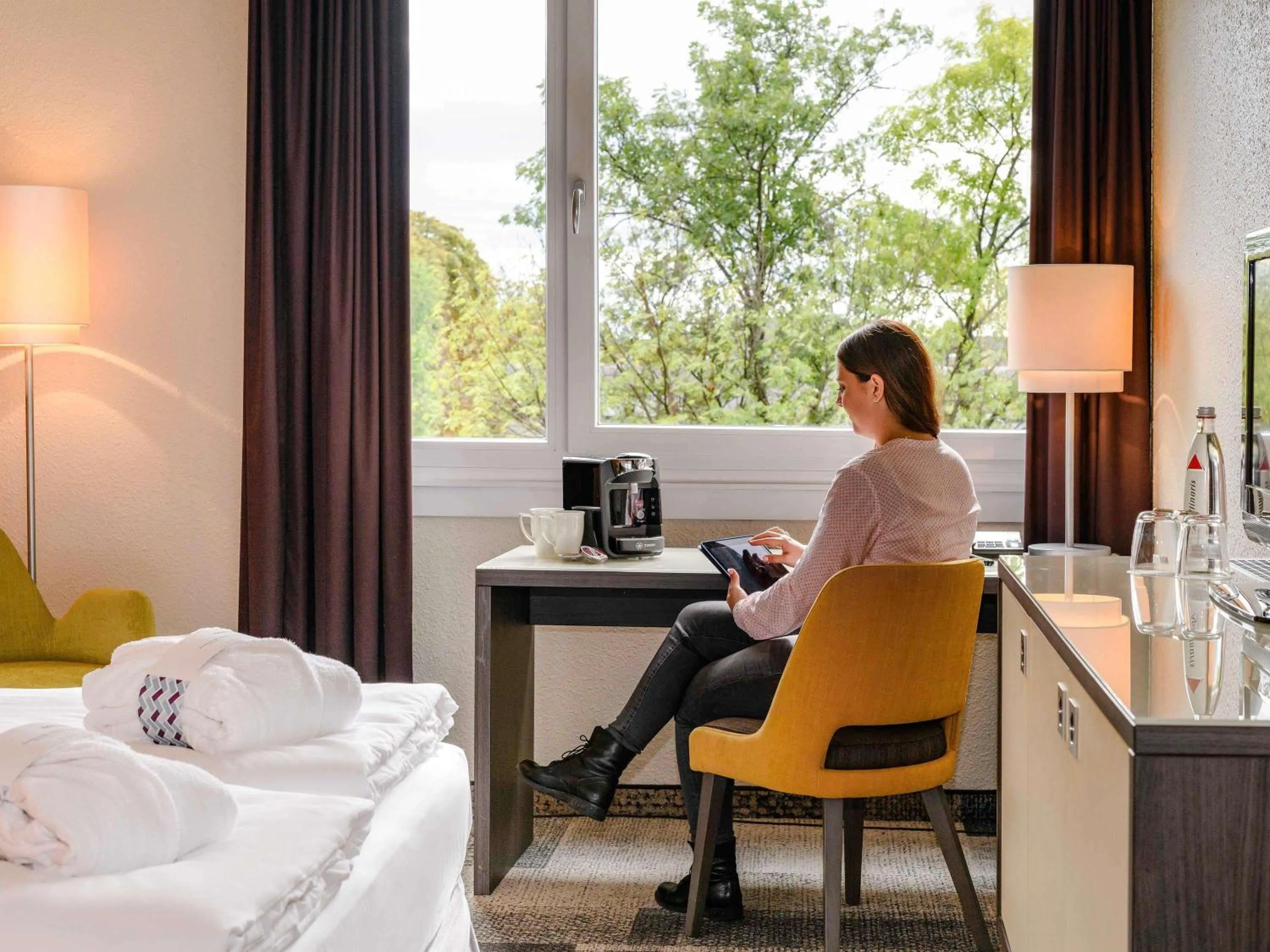 Bedroom in Mercure Hotel Köln West