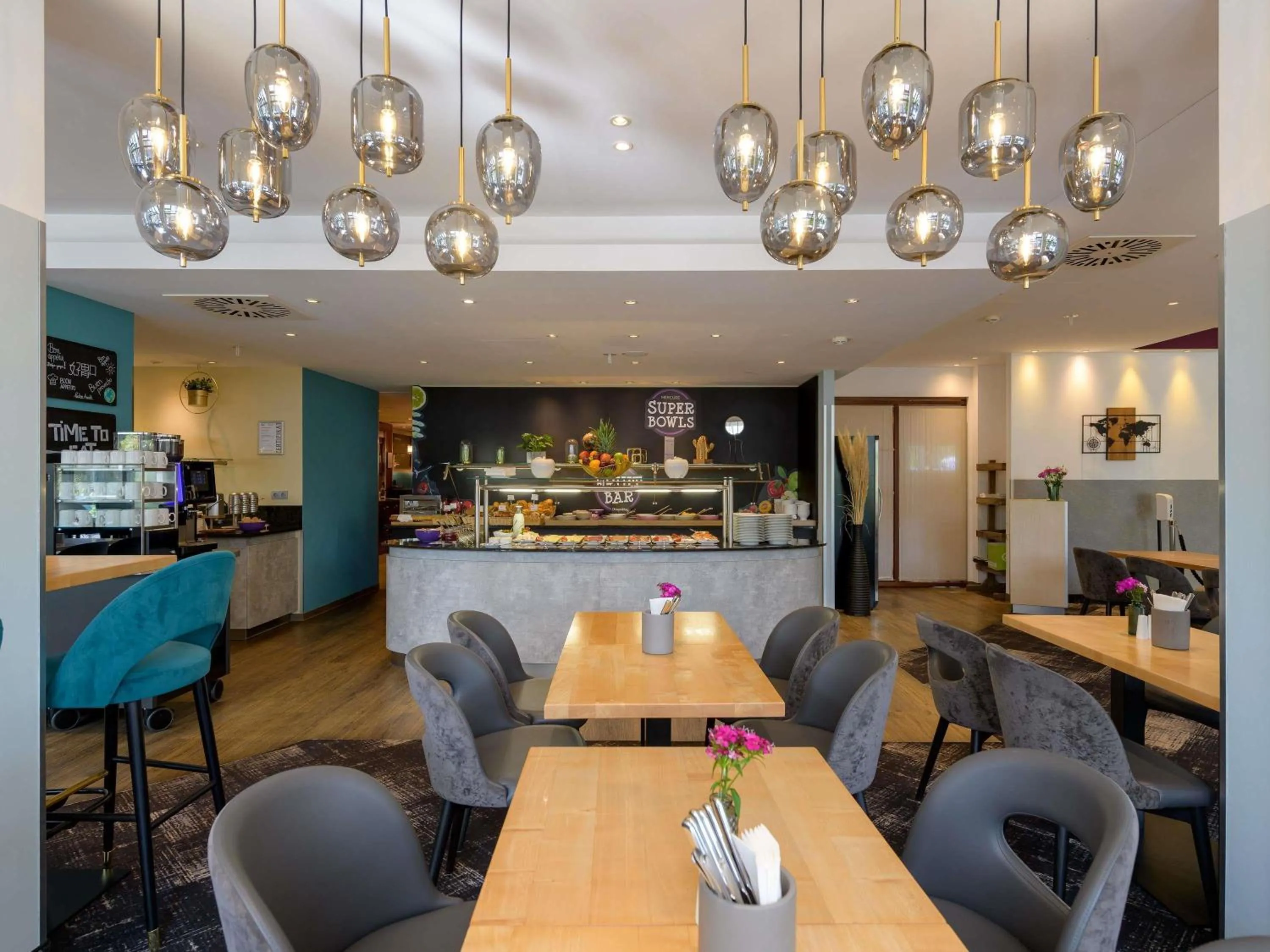 Breakfast in Mercure Hotel Köln West