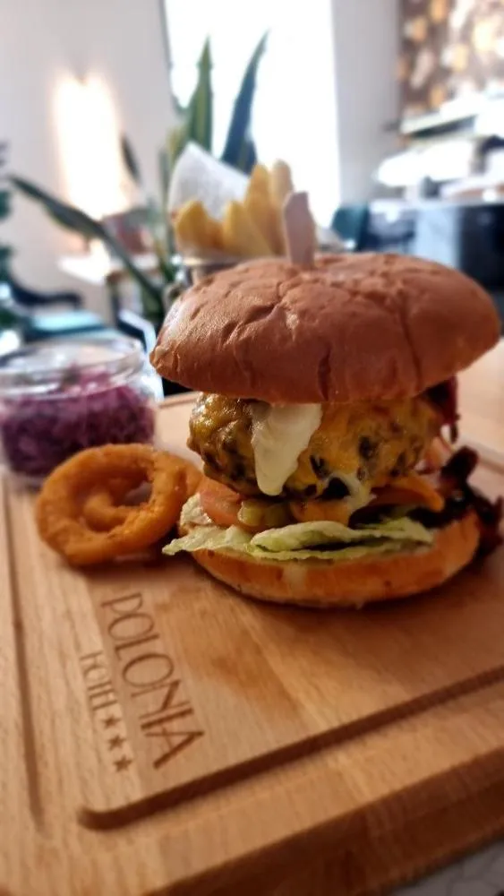 Restaurant/places to eat in Hotel Polonia