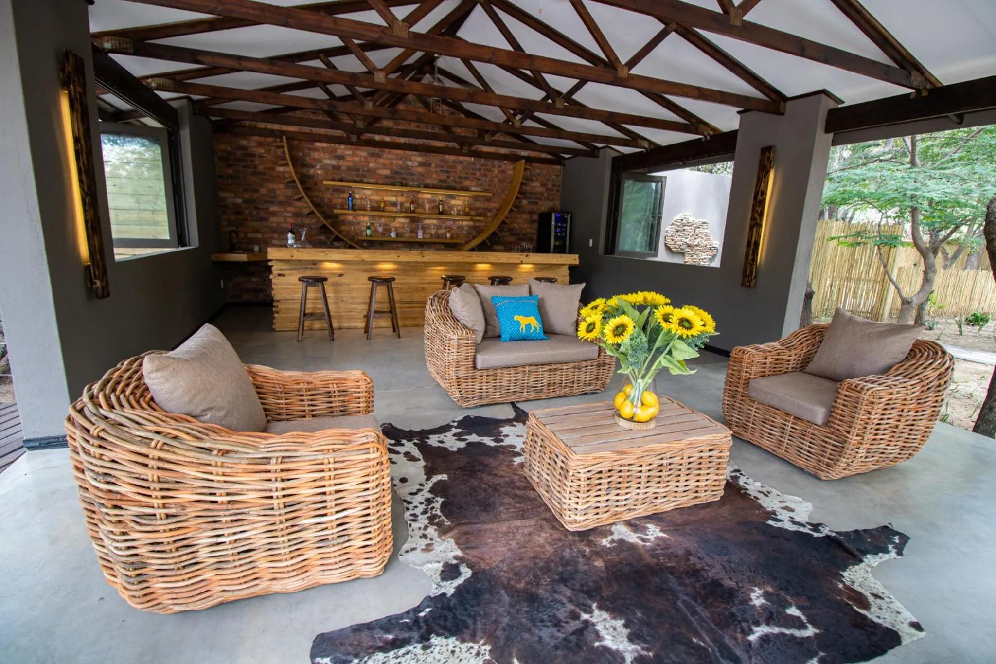 Lounge or bar in Little Africa Safari Lodge