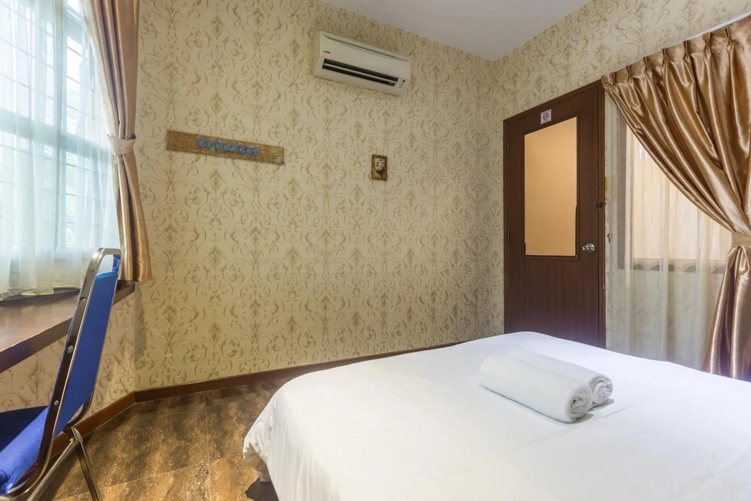 Bedroom, Bed in Hotel O Rebecca's Homes