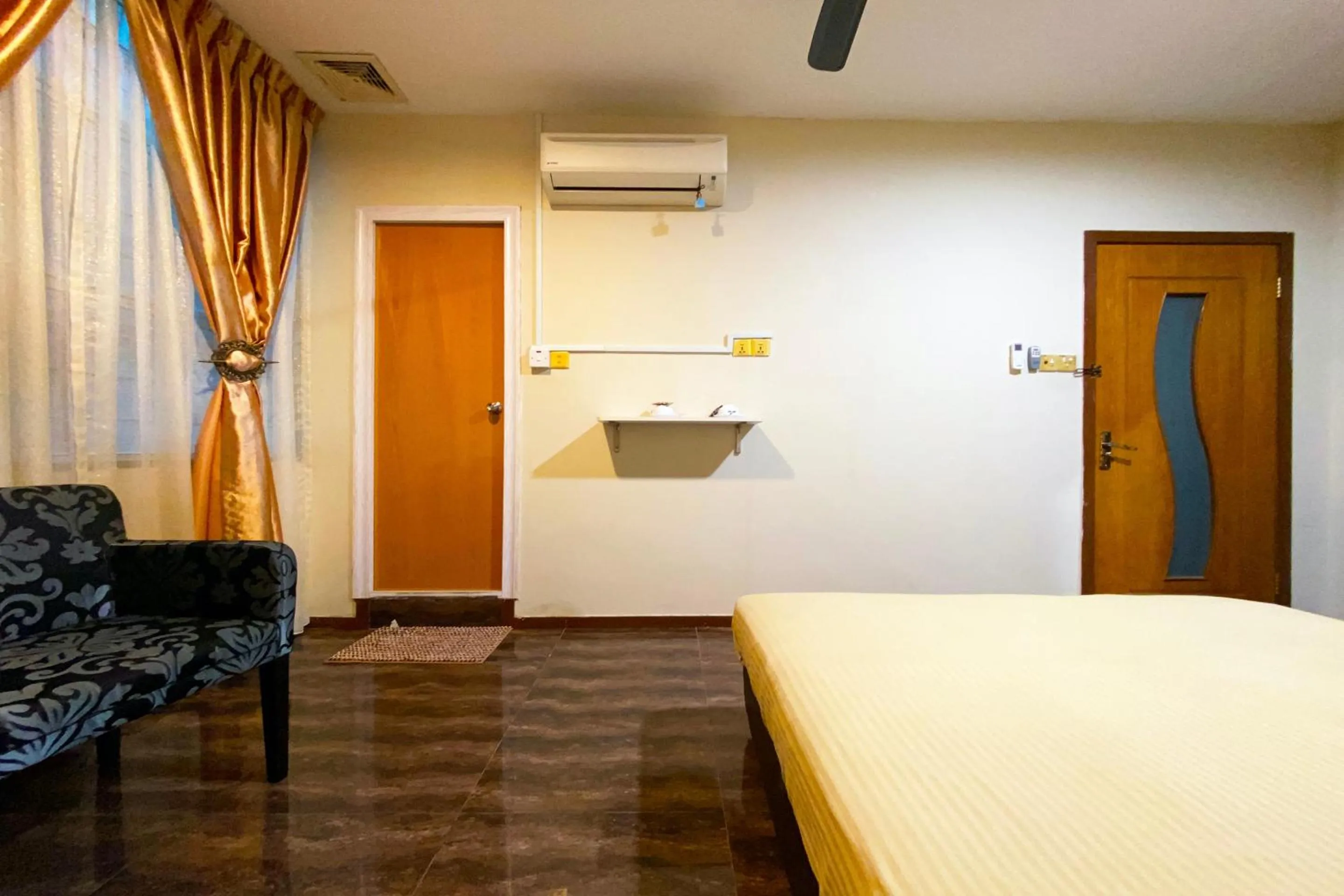 Bedroom, Bed in Hotel O Rebecca's Homes