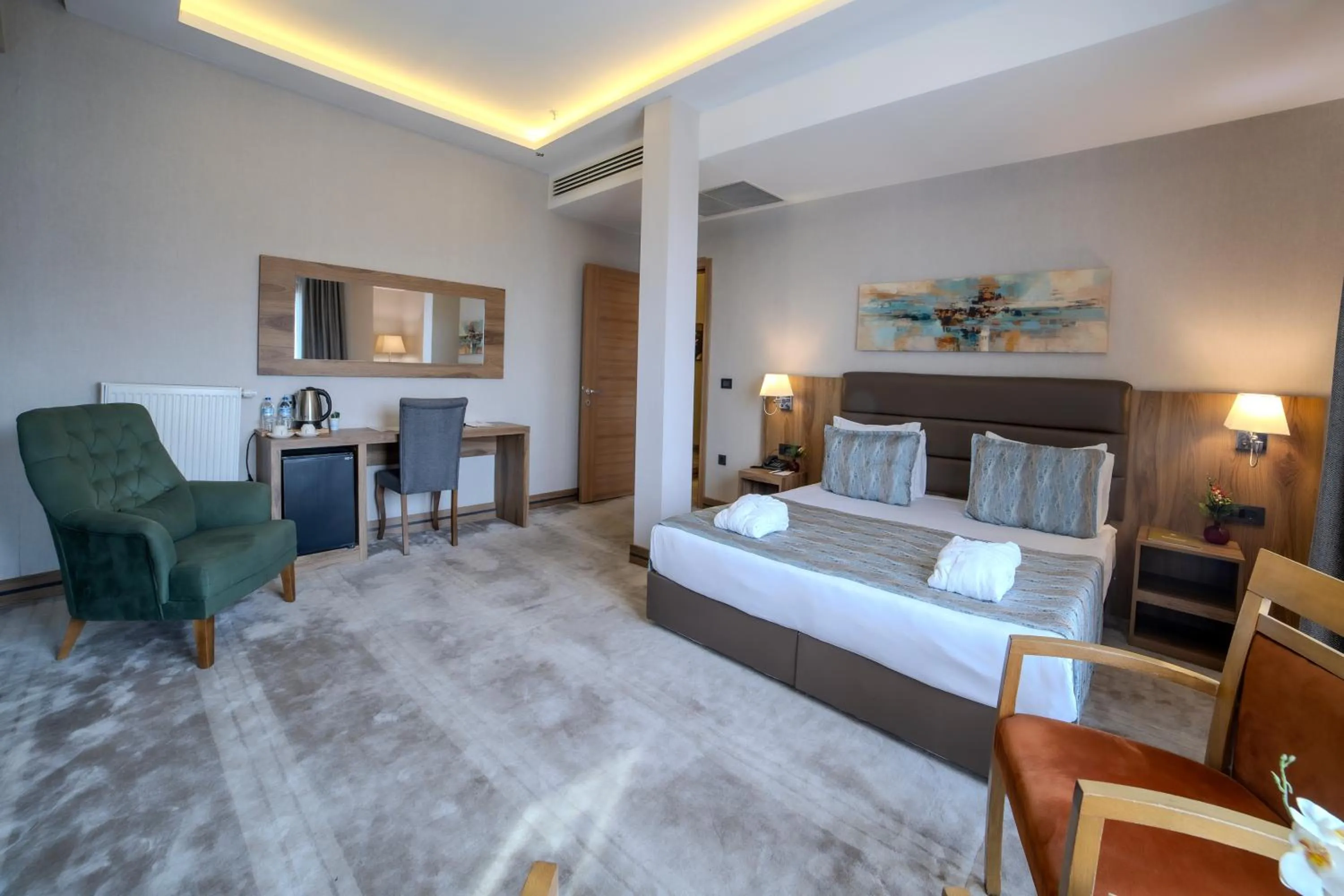 Photo of the whole room, Bed in Royal Termal Hotel