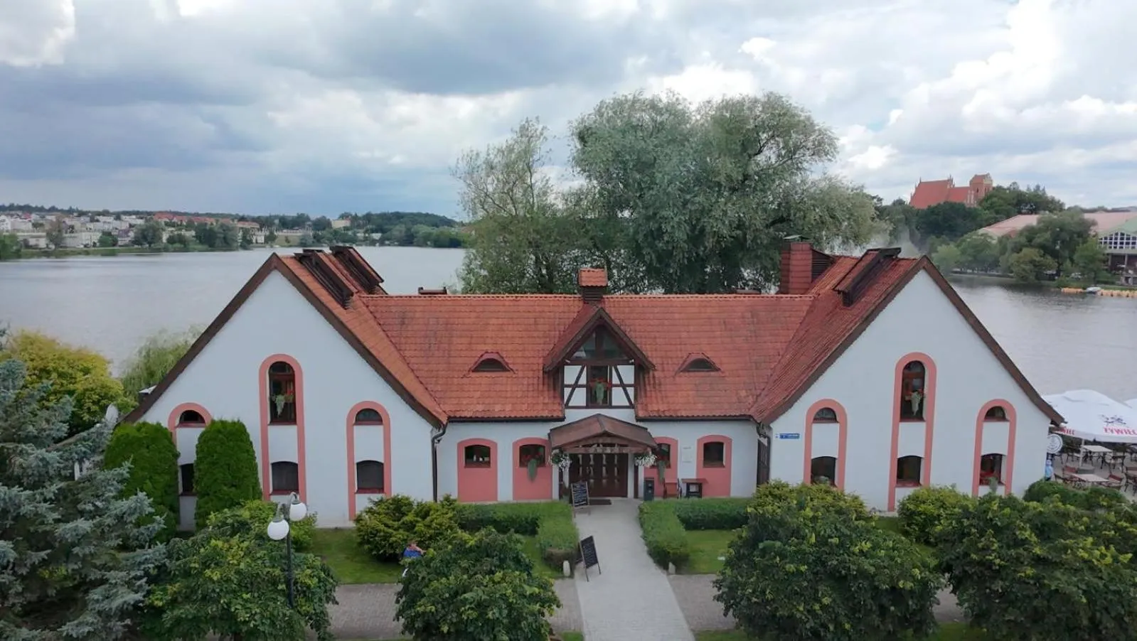 Restaurant/places to eat in Tawerna Kaper