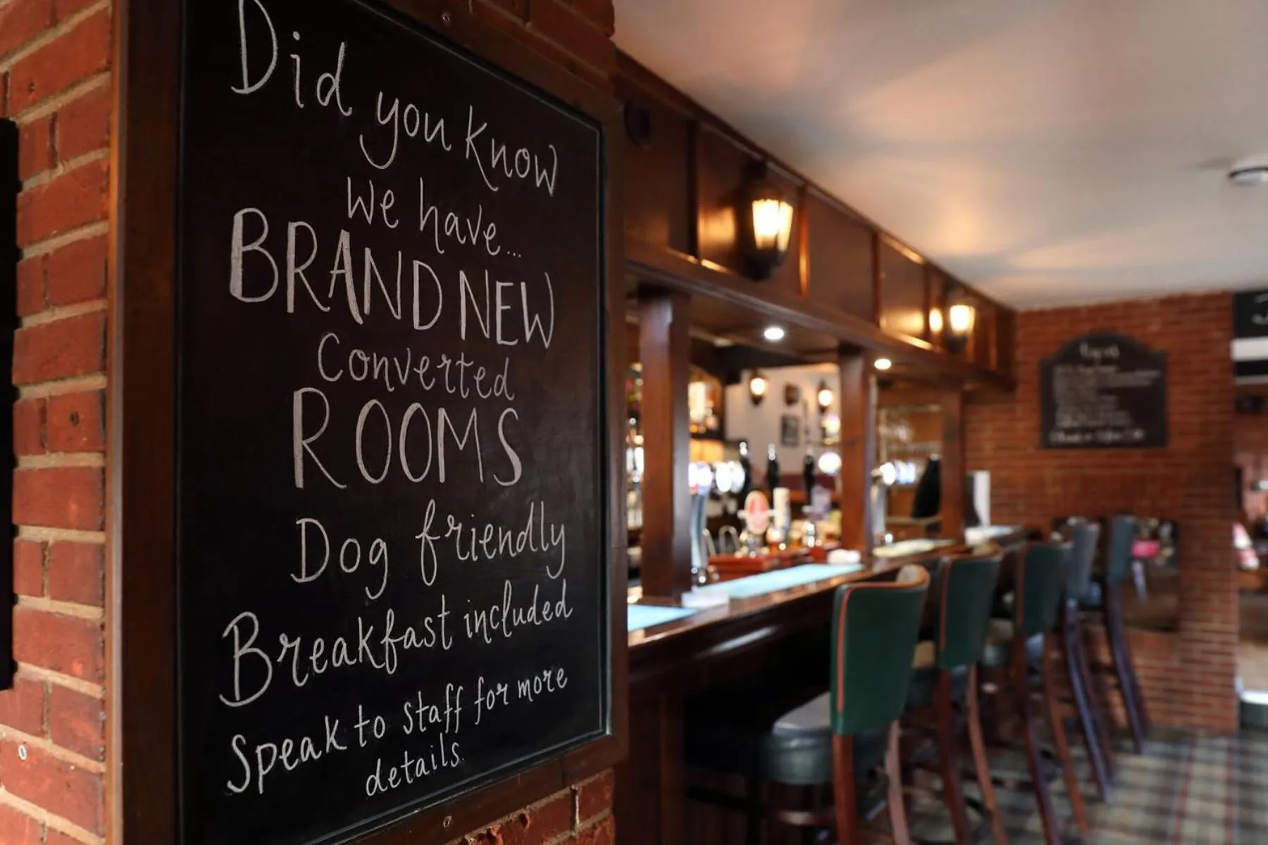 Lounge or bar in The Rising Sun