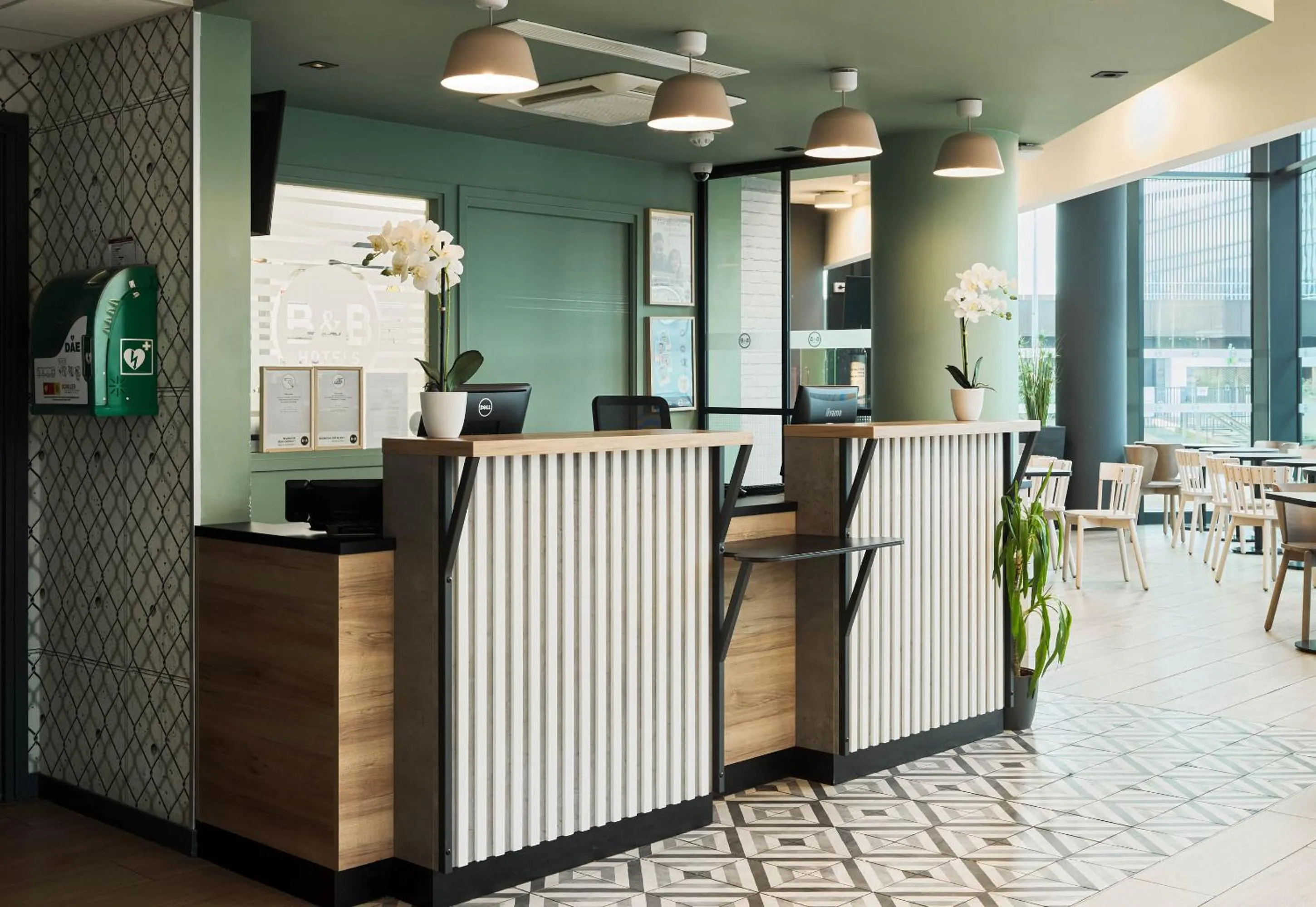 Lobby or reception in B&B HOTEL Paris Porte de Bagnolet