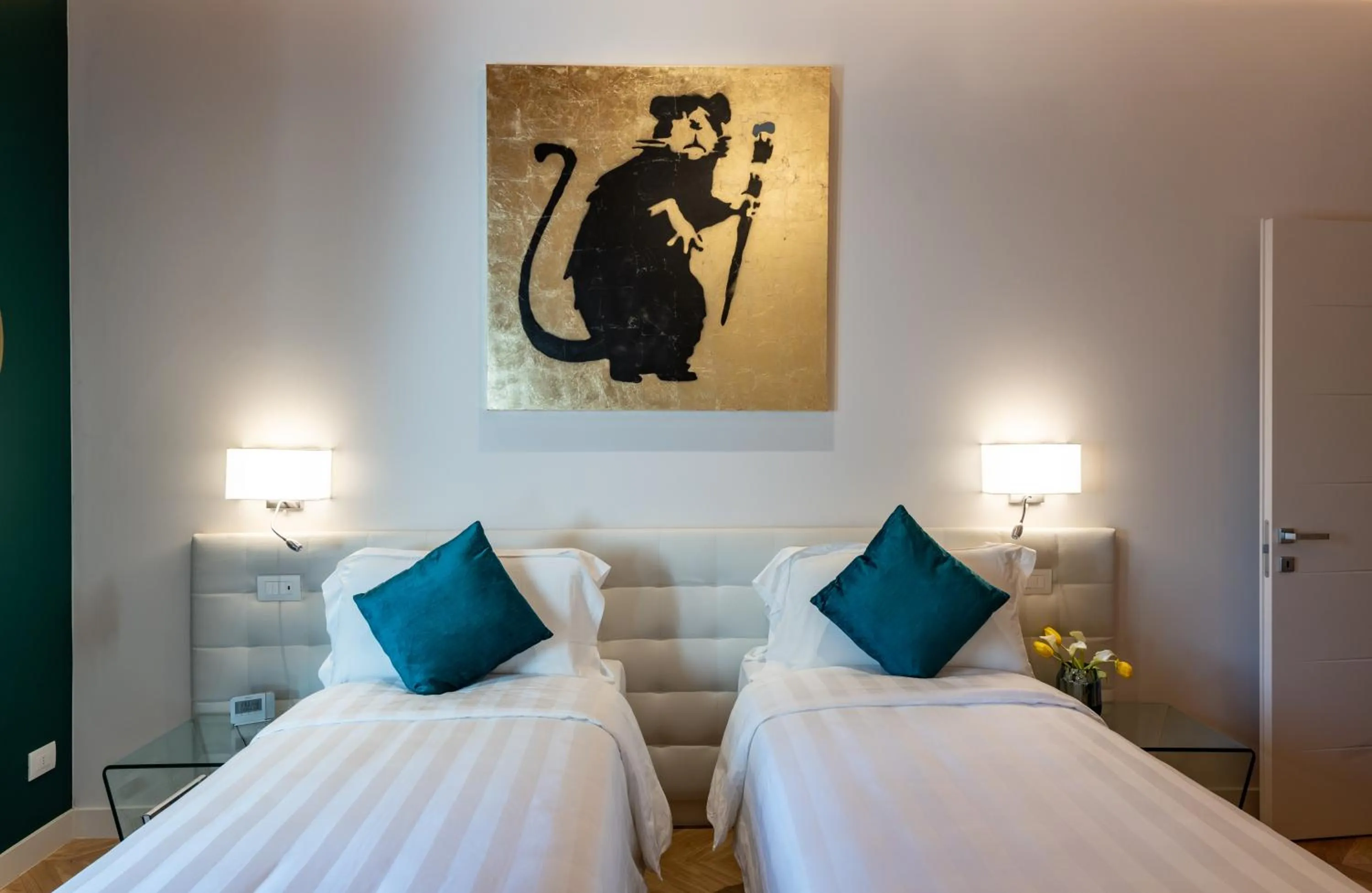 Photo of the whole room, Bed in Kairos by Florence Art Apartments